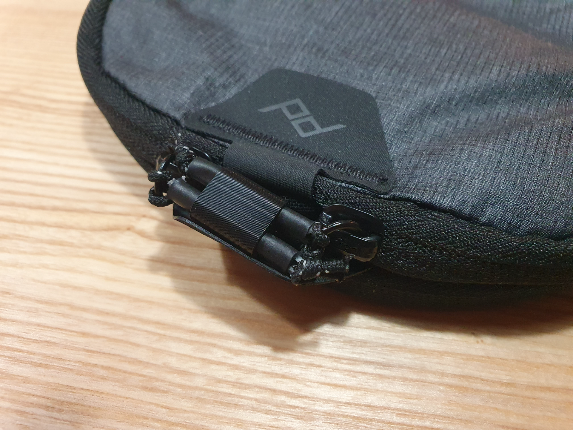 Peak Design Packing Cube zipper holder
