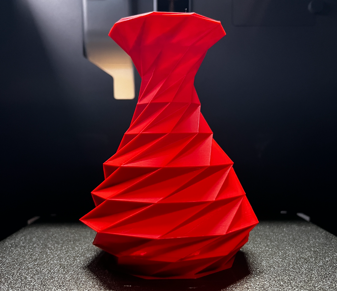 Low Poly Twisted Vase