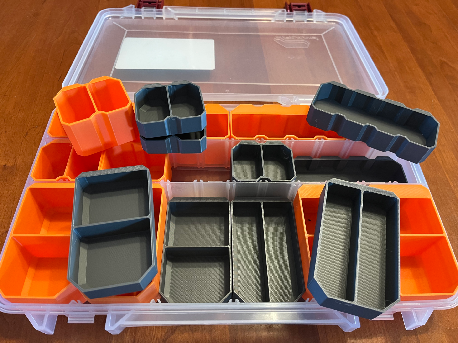 Plano 3-28 / 3750 prolatch half height parts bins