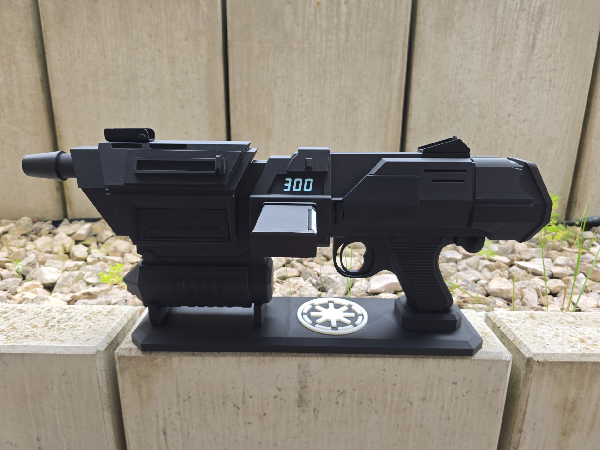 Star wars Republic Commando DC-17M Display Stand