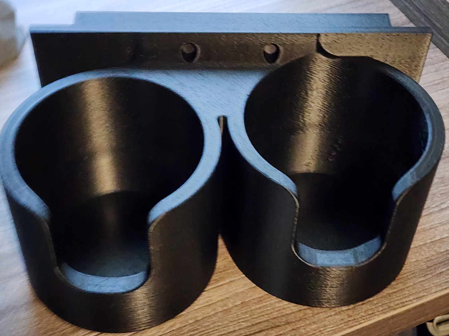 4th generation GMC Yukon 2nd row cup holder