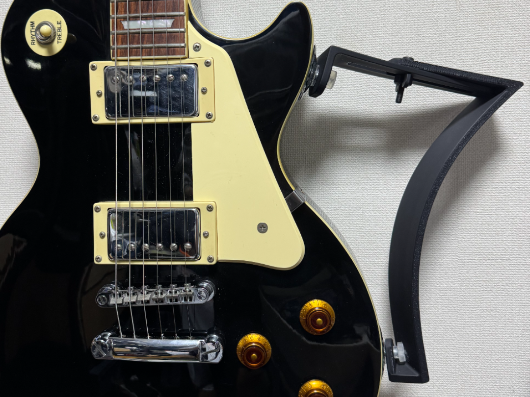 Guitar thigh / leg support