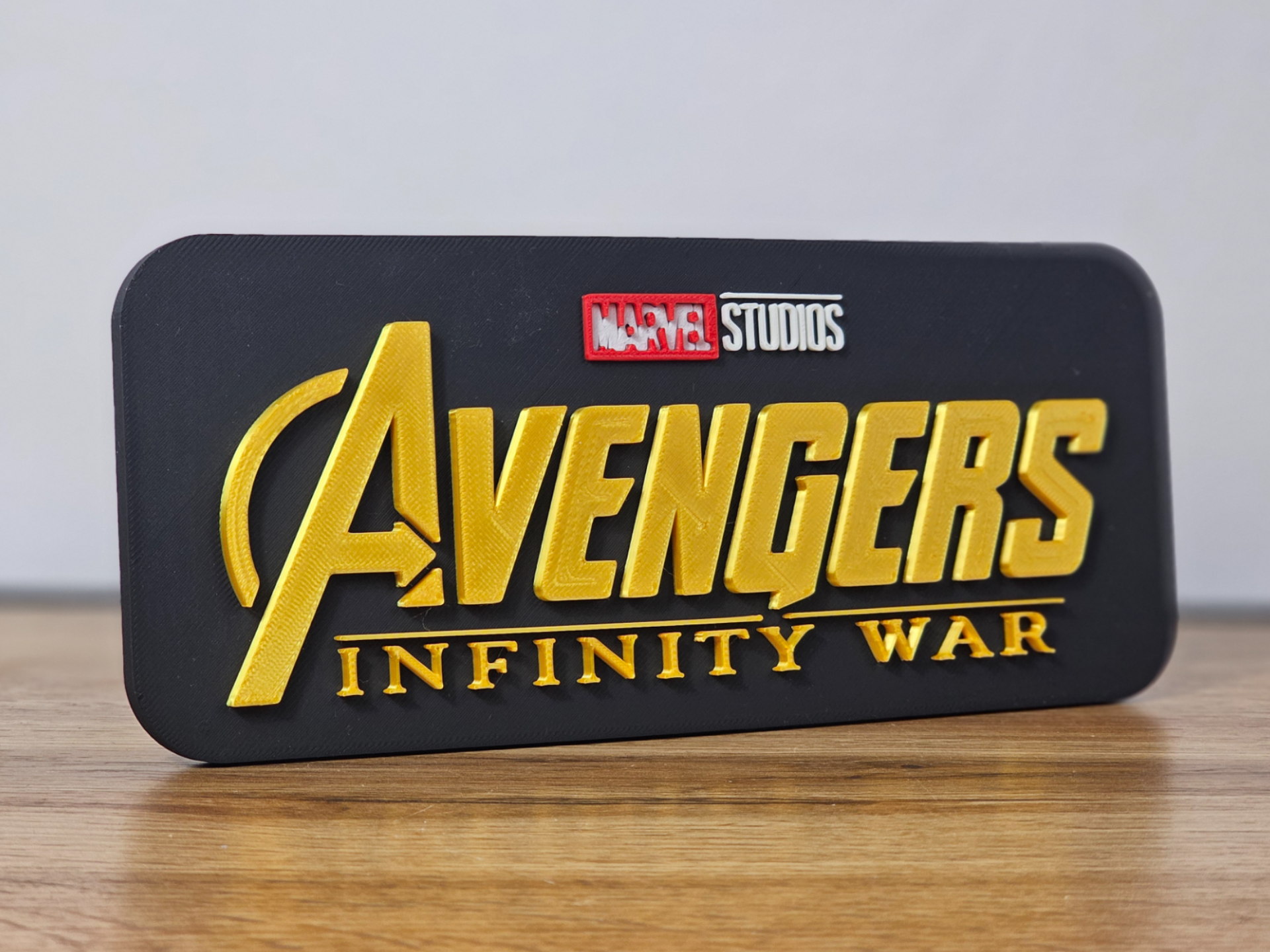Avengers: Infinity War Schild mit Aufsteller