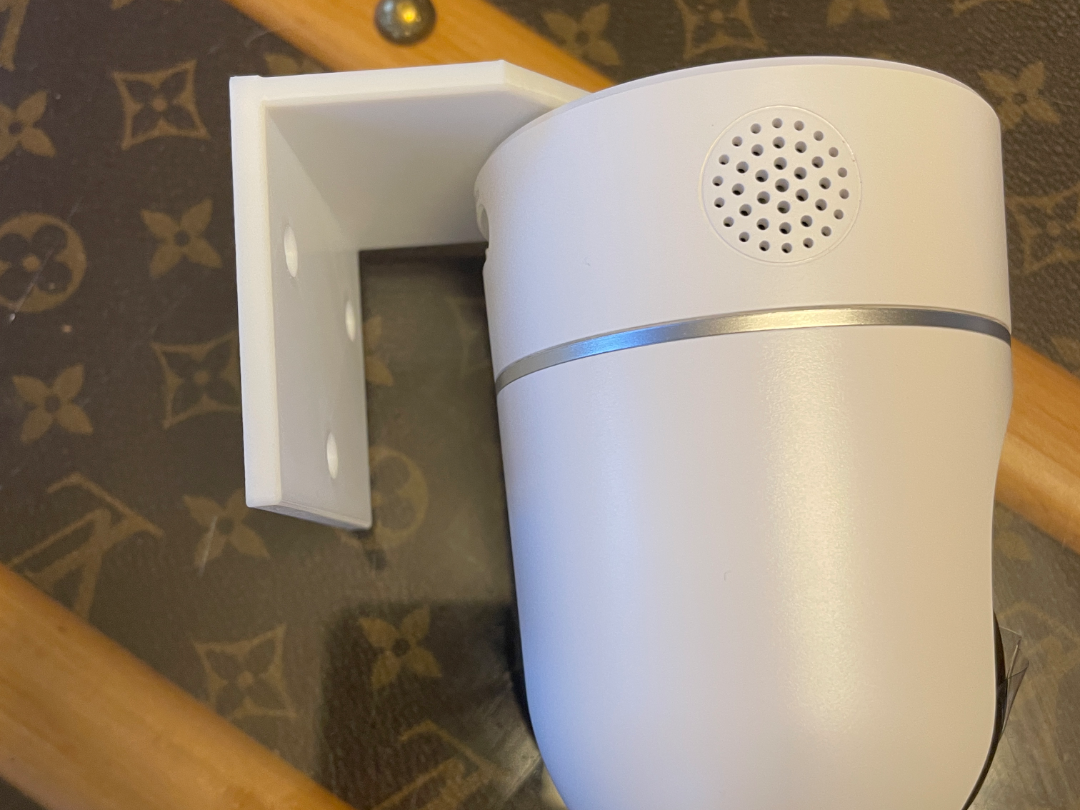 Eufy indoor cam 2K Pan Tilt Wall Mount