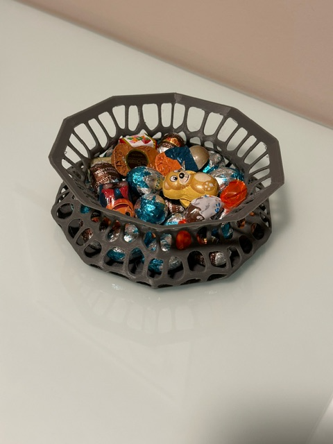 vase basket candies