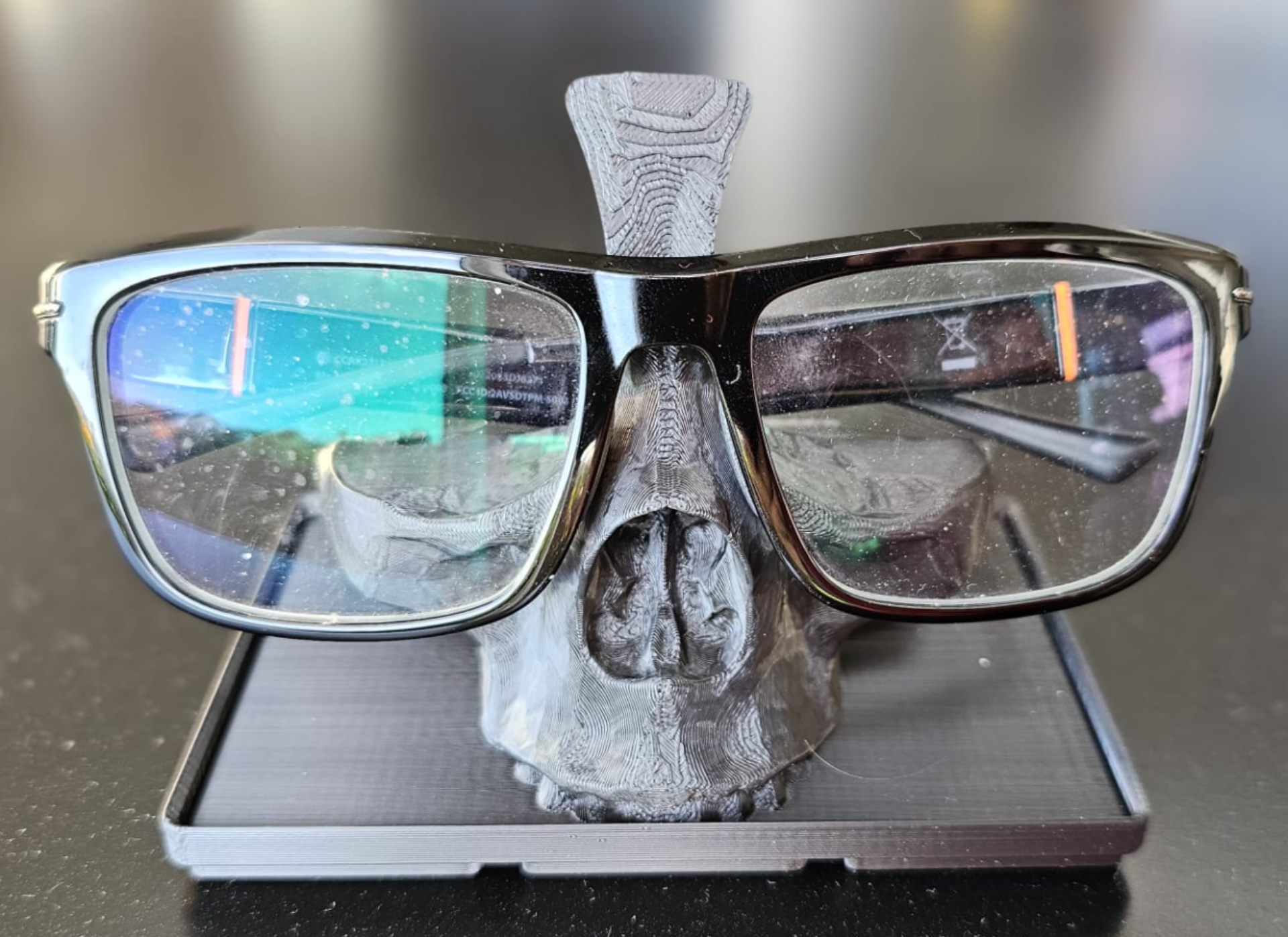 Gridfinity skull eyeglass holder
