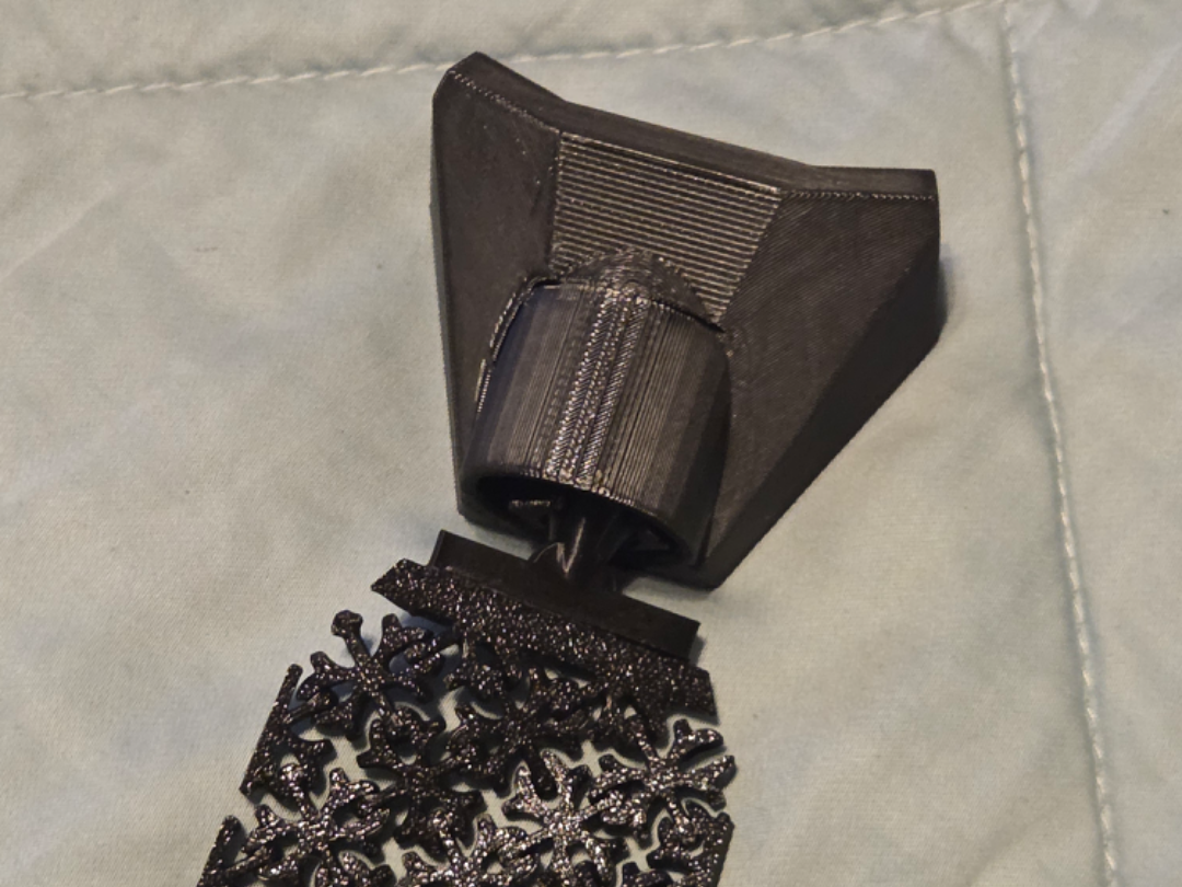 Reversible Flexible Tie