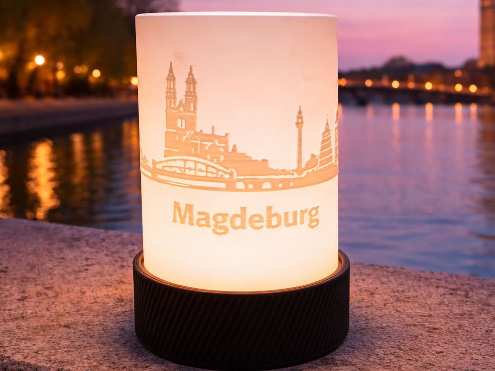 Magdeburg Skyline Leuchtzylinder voller Flair