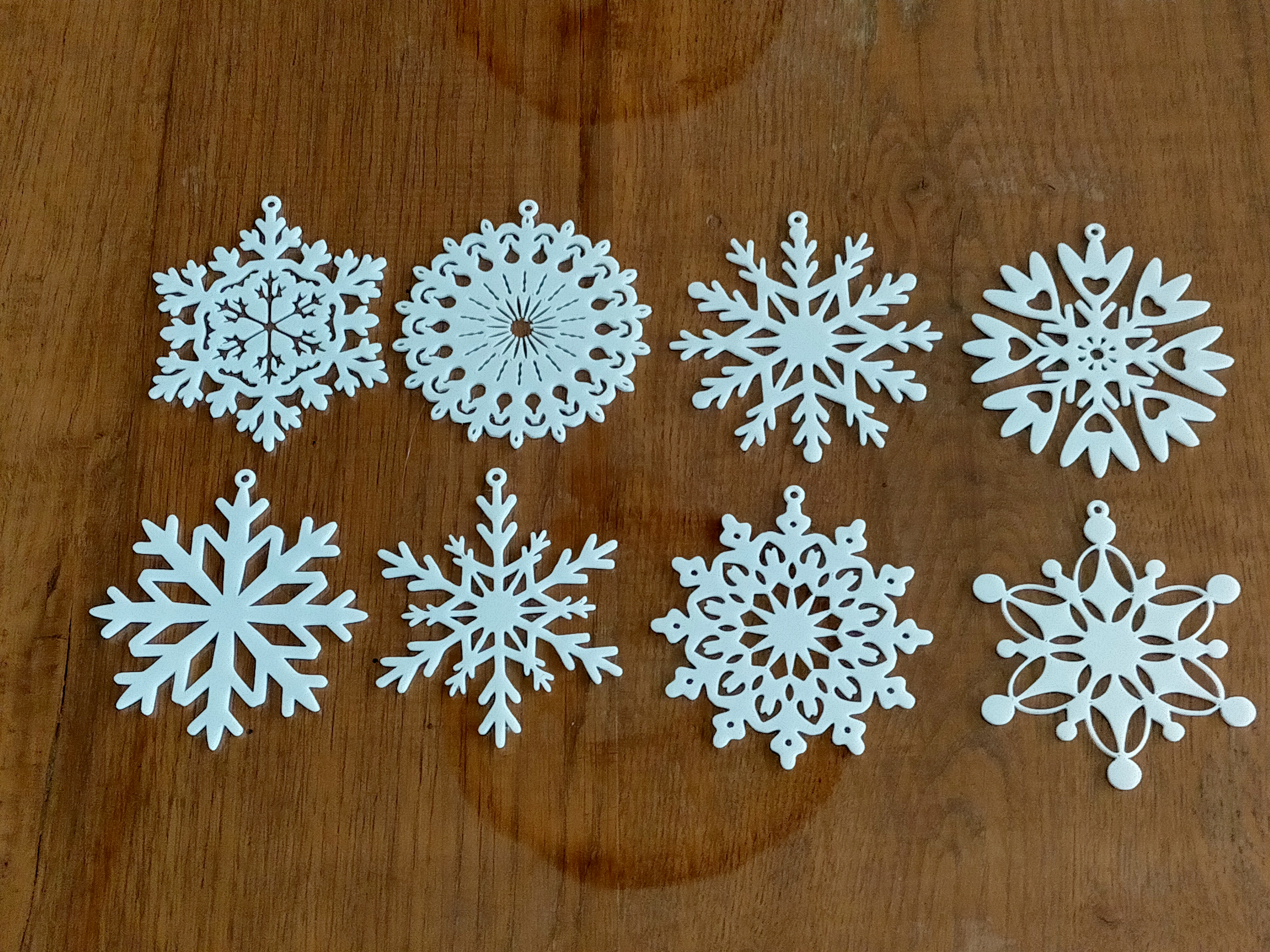 Pack N°2 - 8 flocons de neige à suspendre - 8 snowflakes to hang