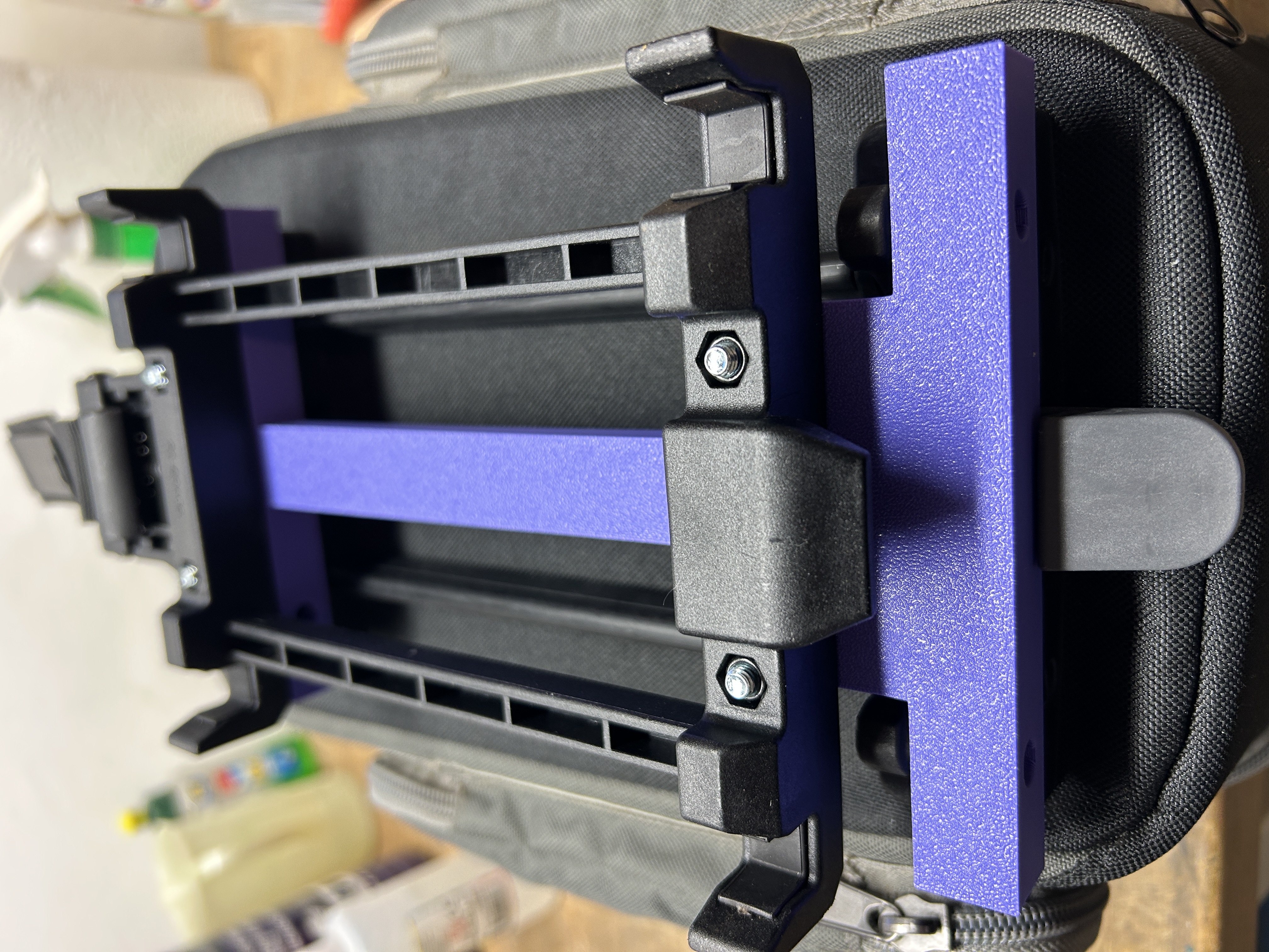 Acid-Cube zu Racktime Snap-it 2.0 Gepäckträger- Adapter