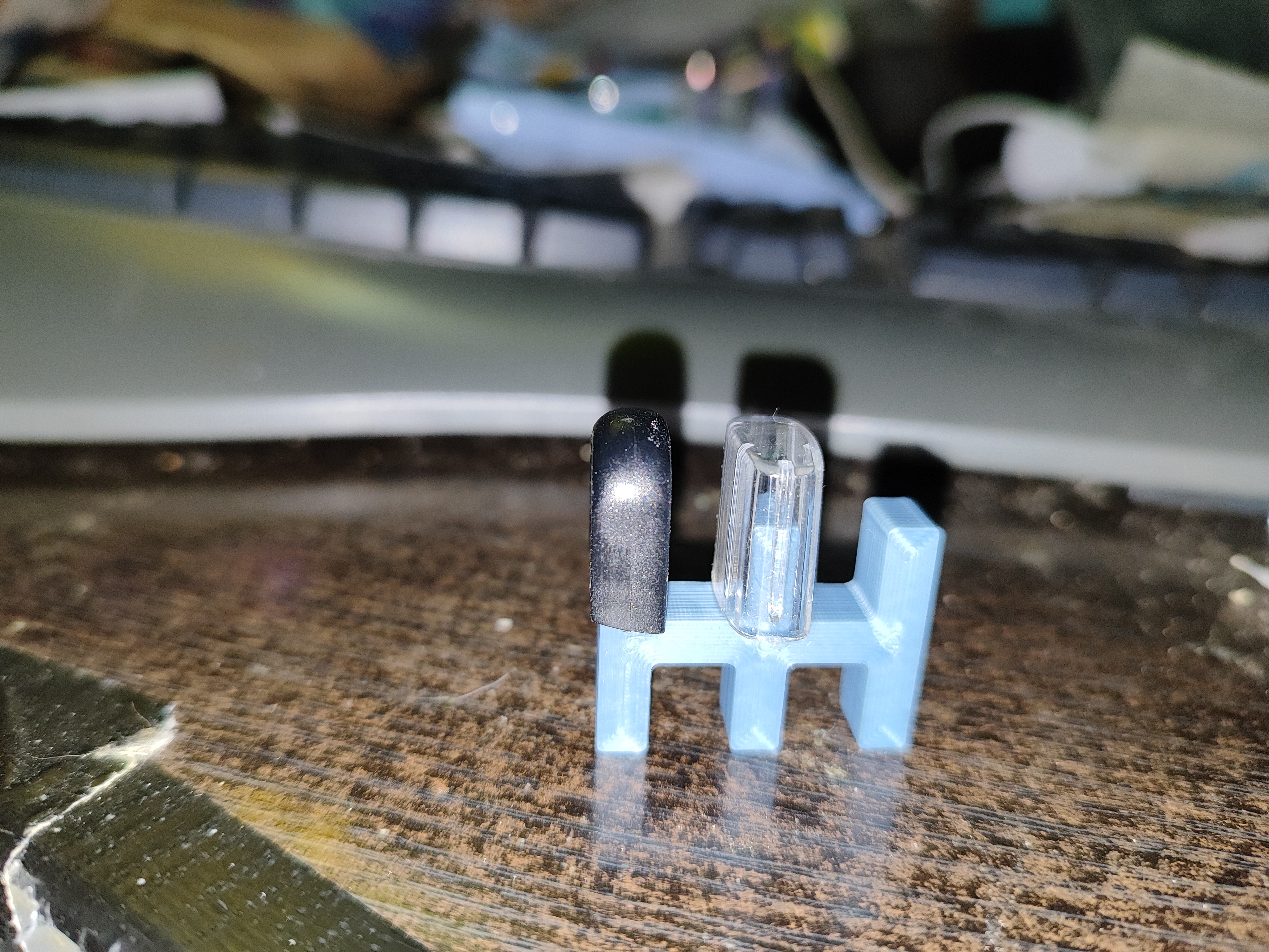 USB keycap holder-addon for the ikea Jerker desk USB-Keeper by Erik004