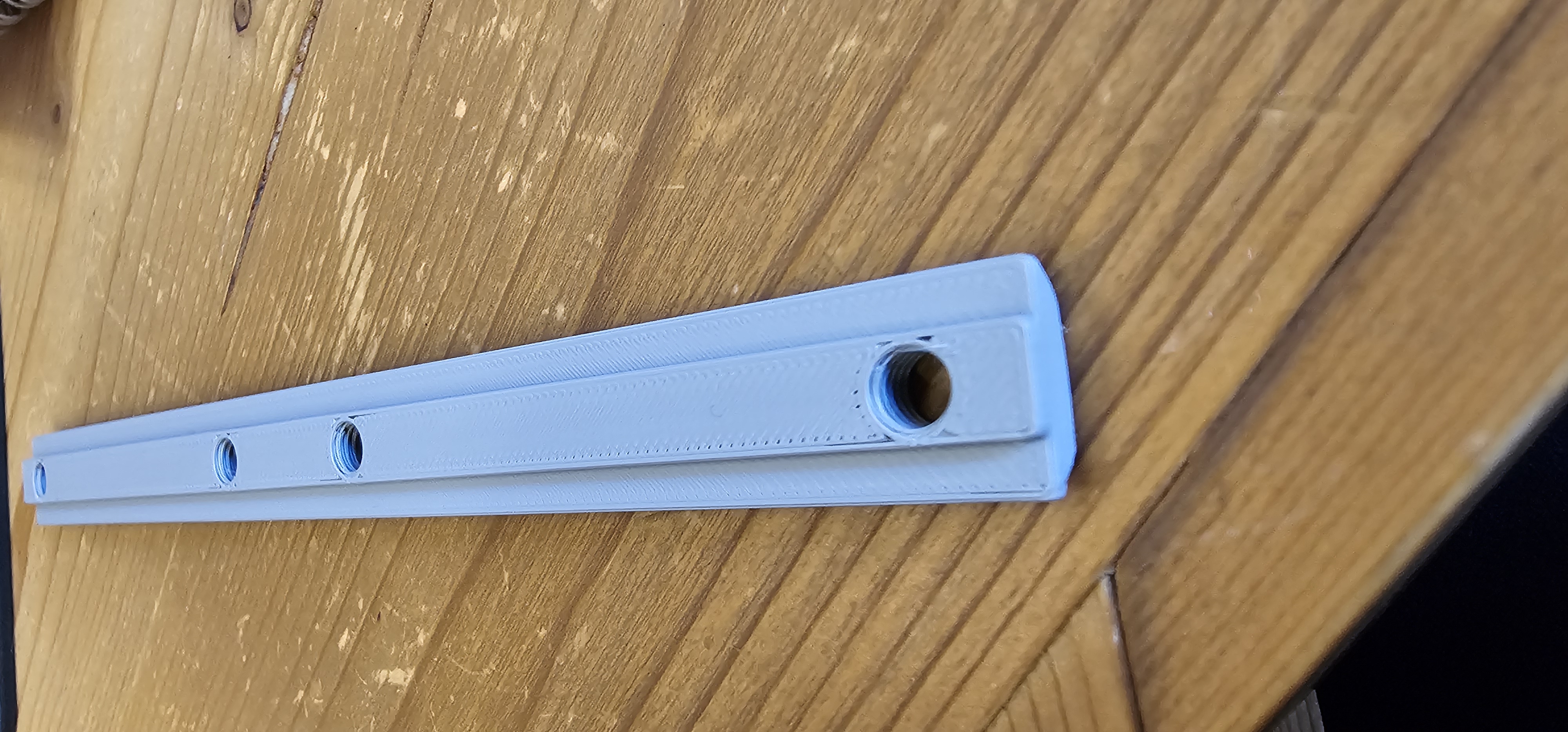 Profil-/Streckenverbinder 180mm für Nut 8mm mit gedrucktem M6 Gewinde / Profile Joints 180mm Nut, 8mm Slot, With a Printed M6 Thread