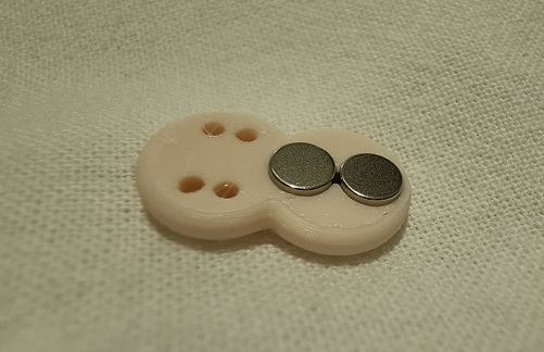 Magnetic clothing button for 4mm magnets - cosplay etc (with side plate)