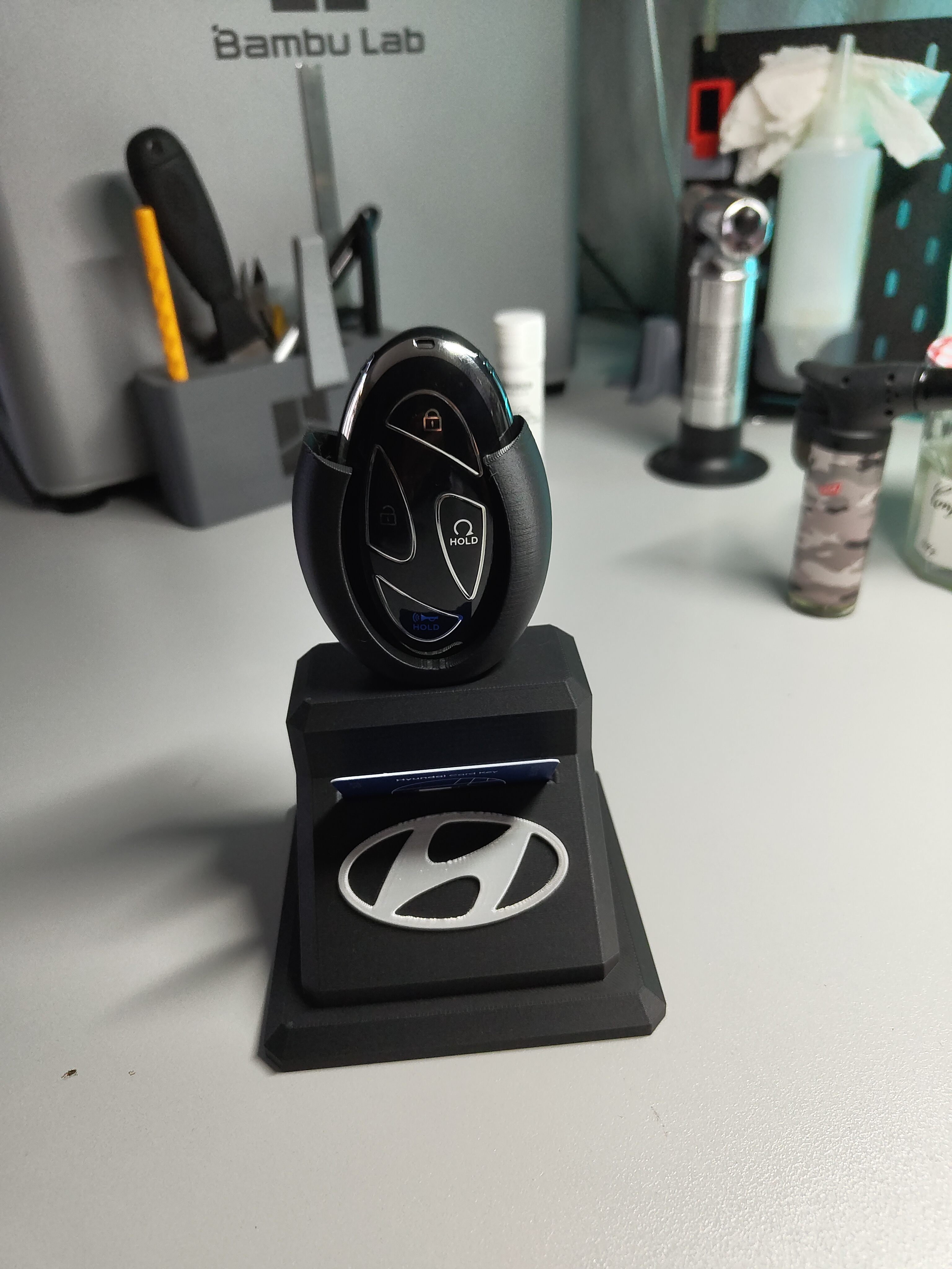 Hyundai Santa Fe 2024 Key Stand with Smartkey Card