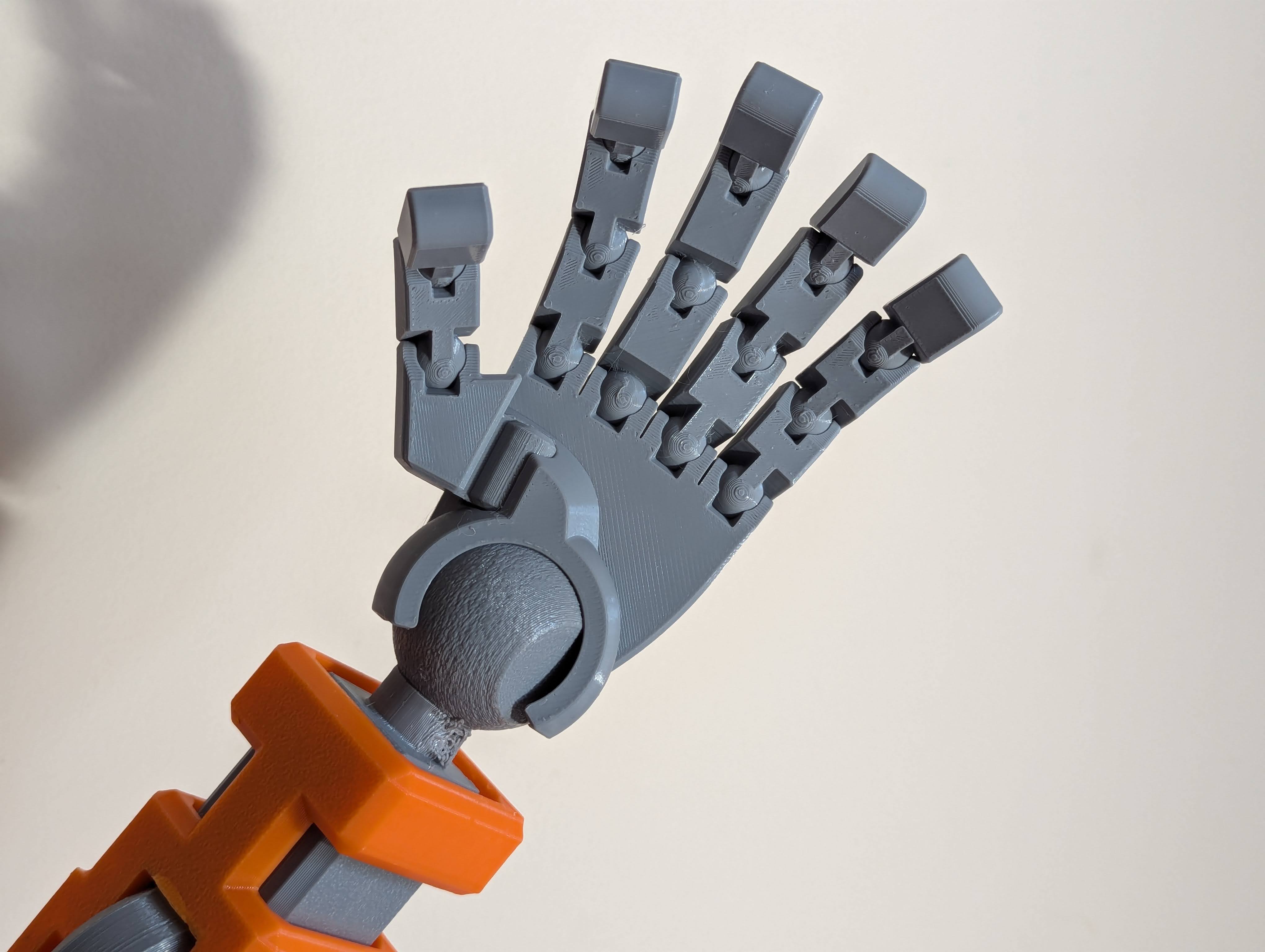 Articulated Hands for Dummy 13 (scale 500%)