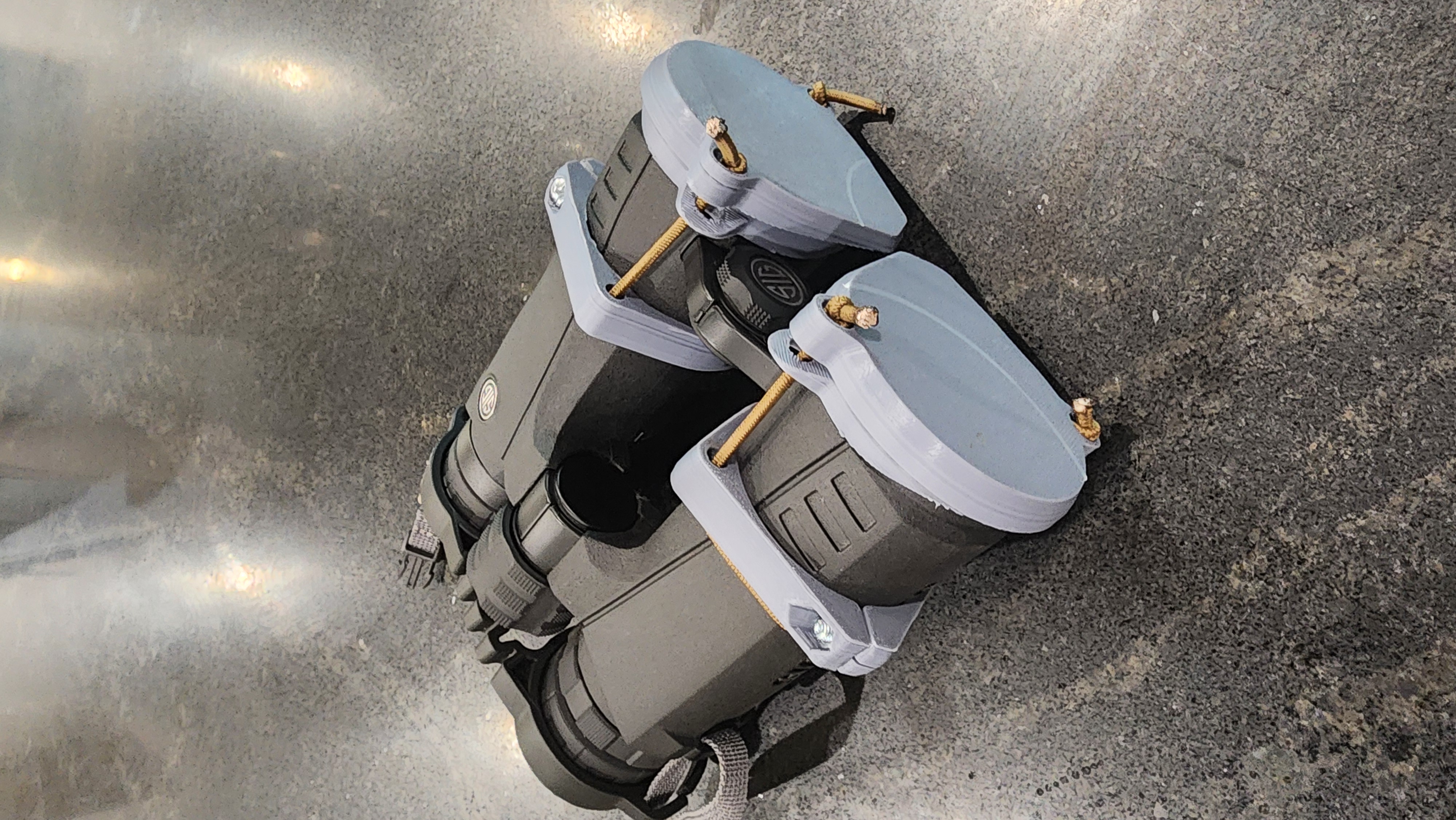 Zulu 5 (10x42mm) Binocular ARD Killflash Cap and Collar System