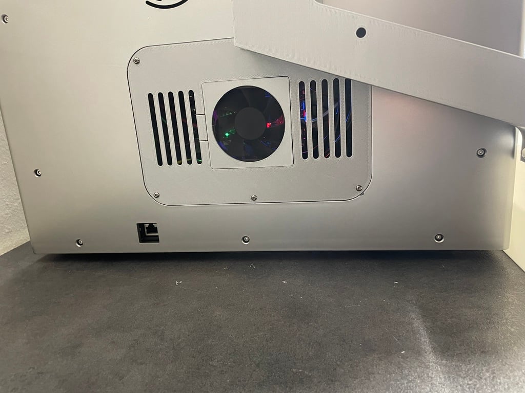 Qidi Plus4 Mounting bracket for mainboard fan