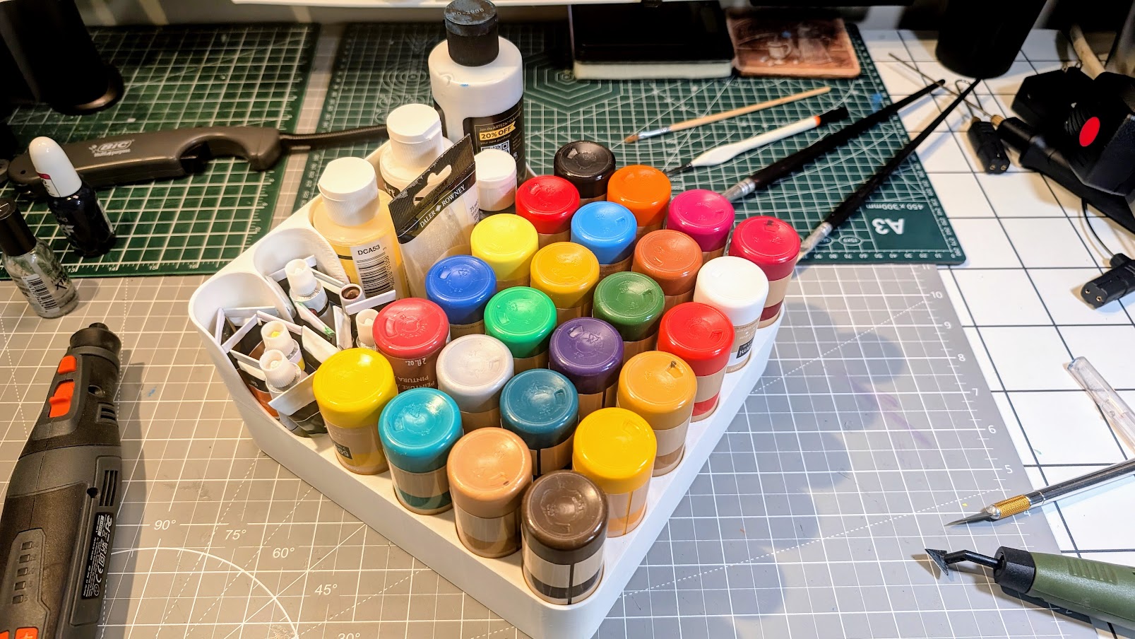 Acrylic paint oranizer