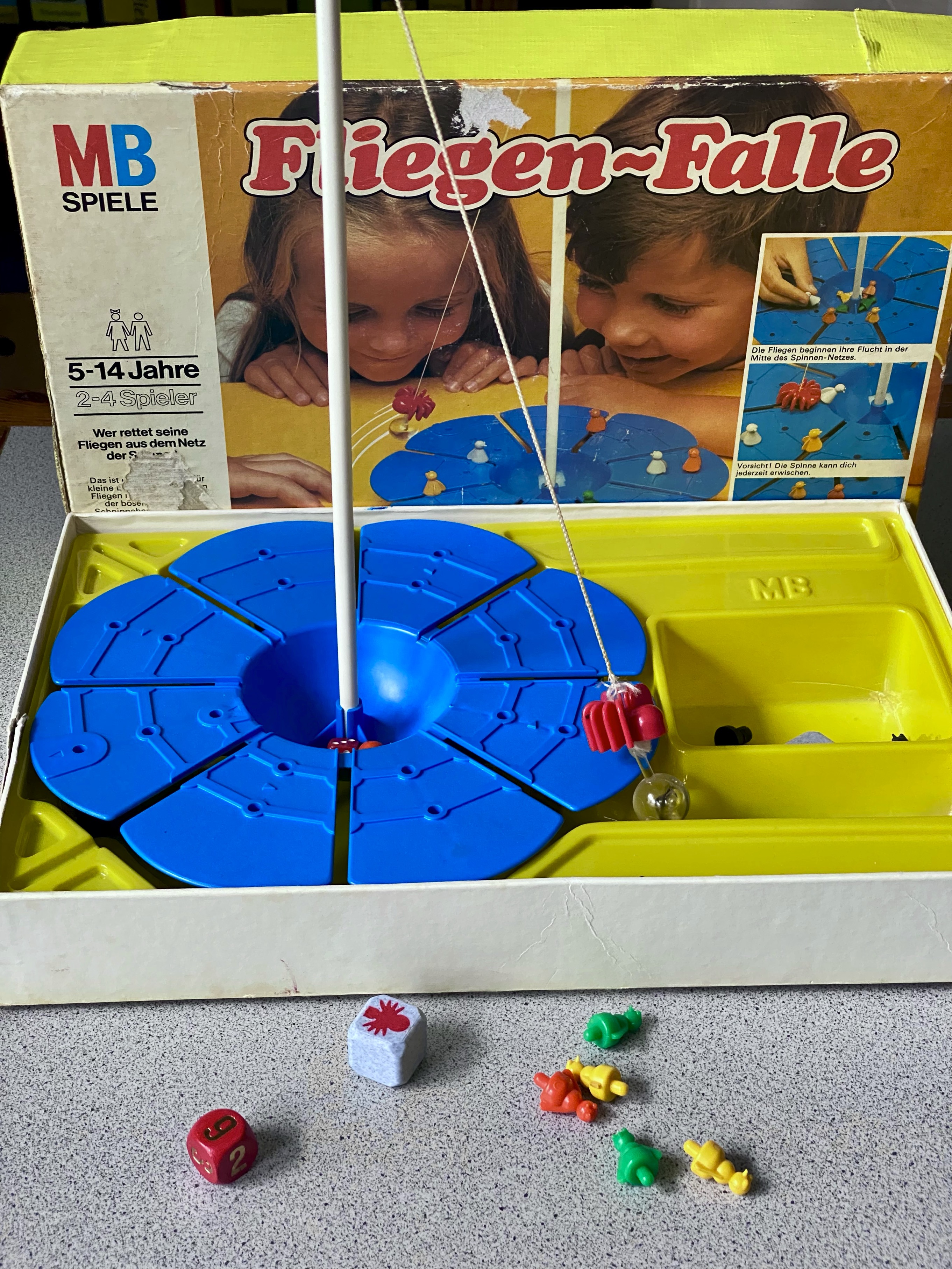 Special Spider Dice for German Würfelspiel "Fliegen-Falle"