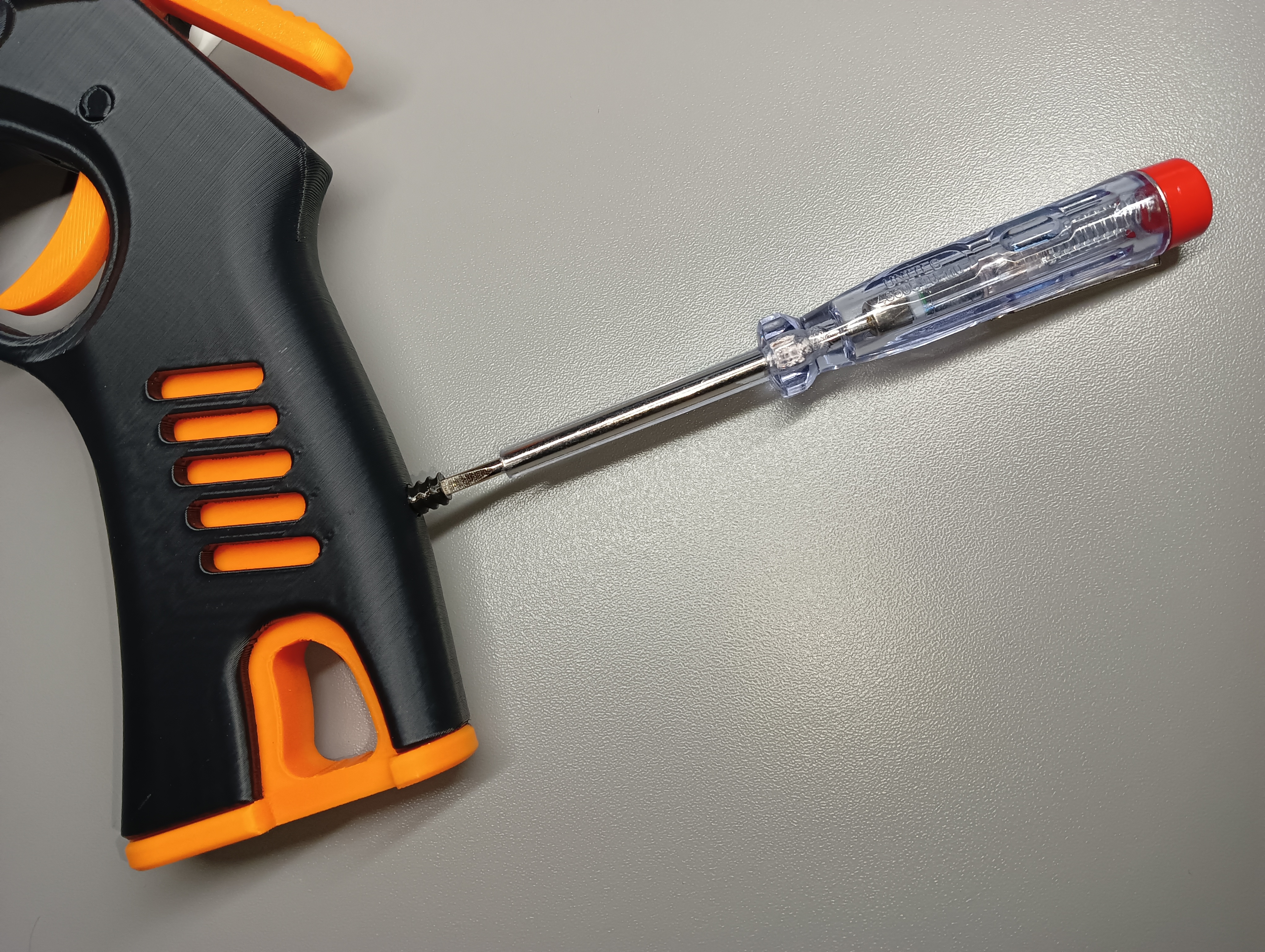 Printed grub screw - for the Corsair blaster (replaces muzzle and grip pins!)