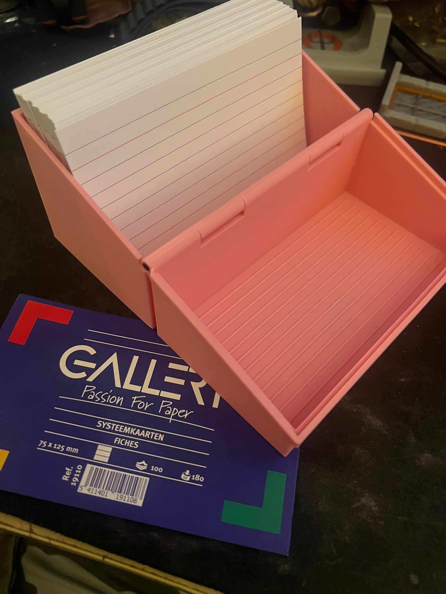 Mavu's Transport box for Index cards, resized for 125mm cards & hinge hole circle -> tear reshape