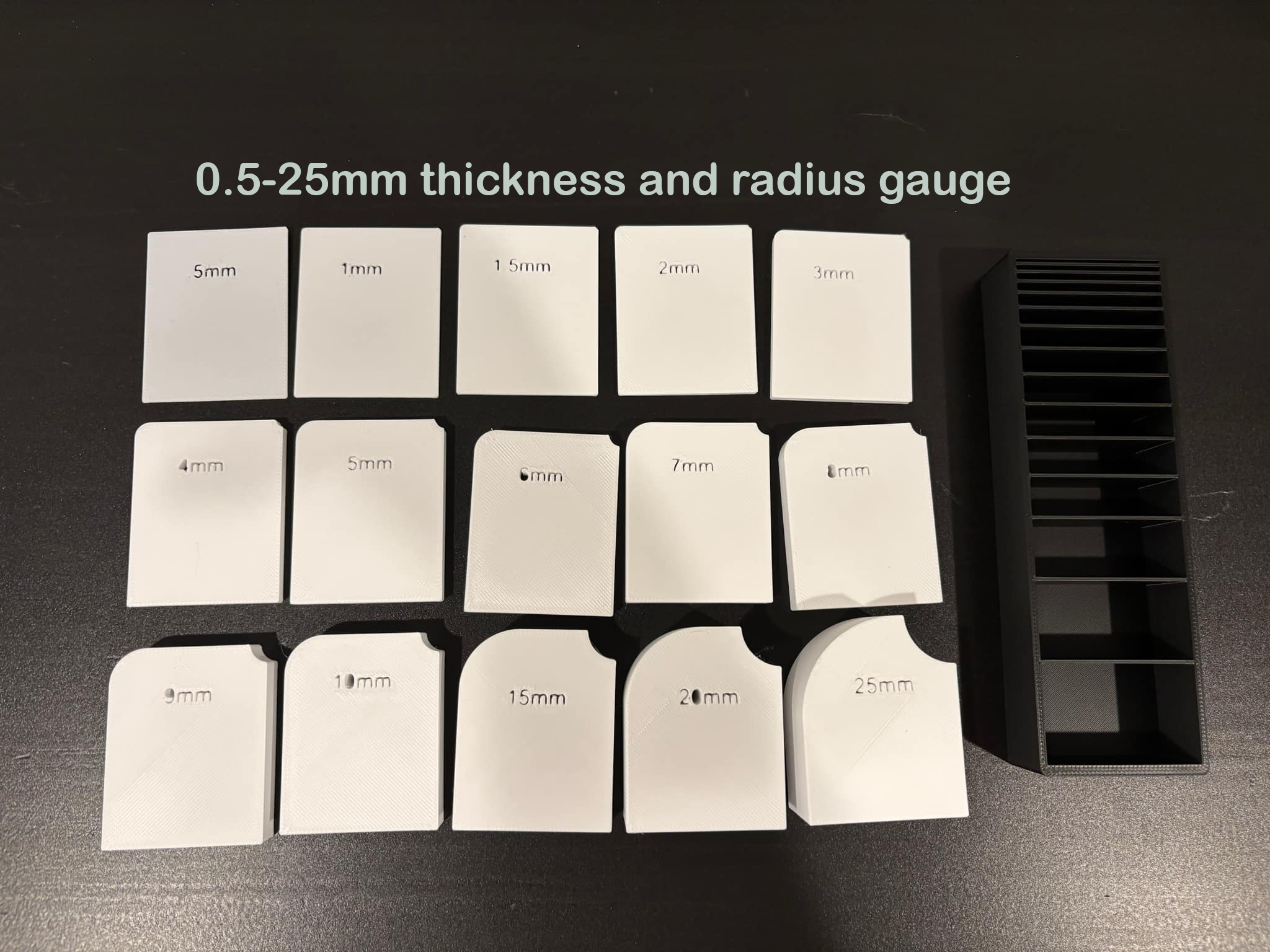 Thickness and radius guide tool