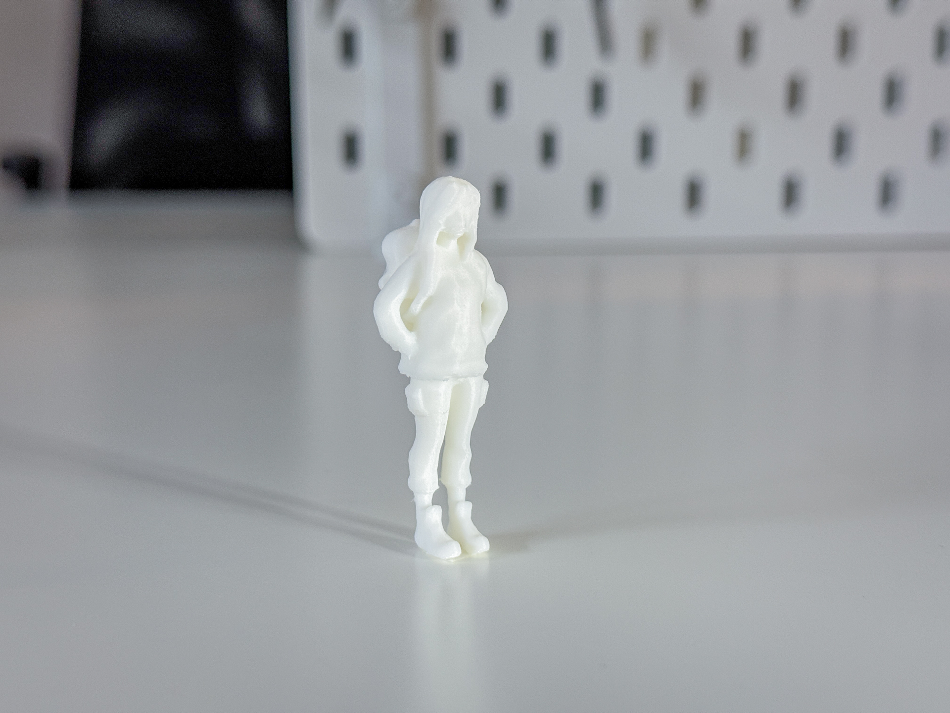 Miniature Girl/Student/Tourist for your Diorama
