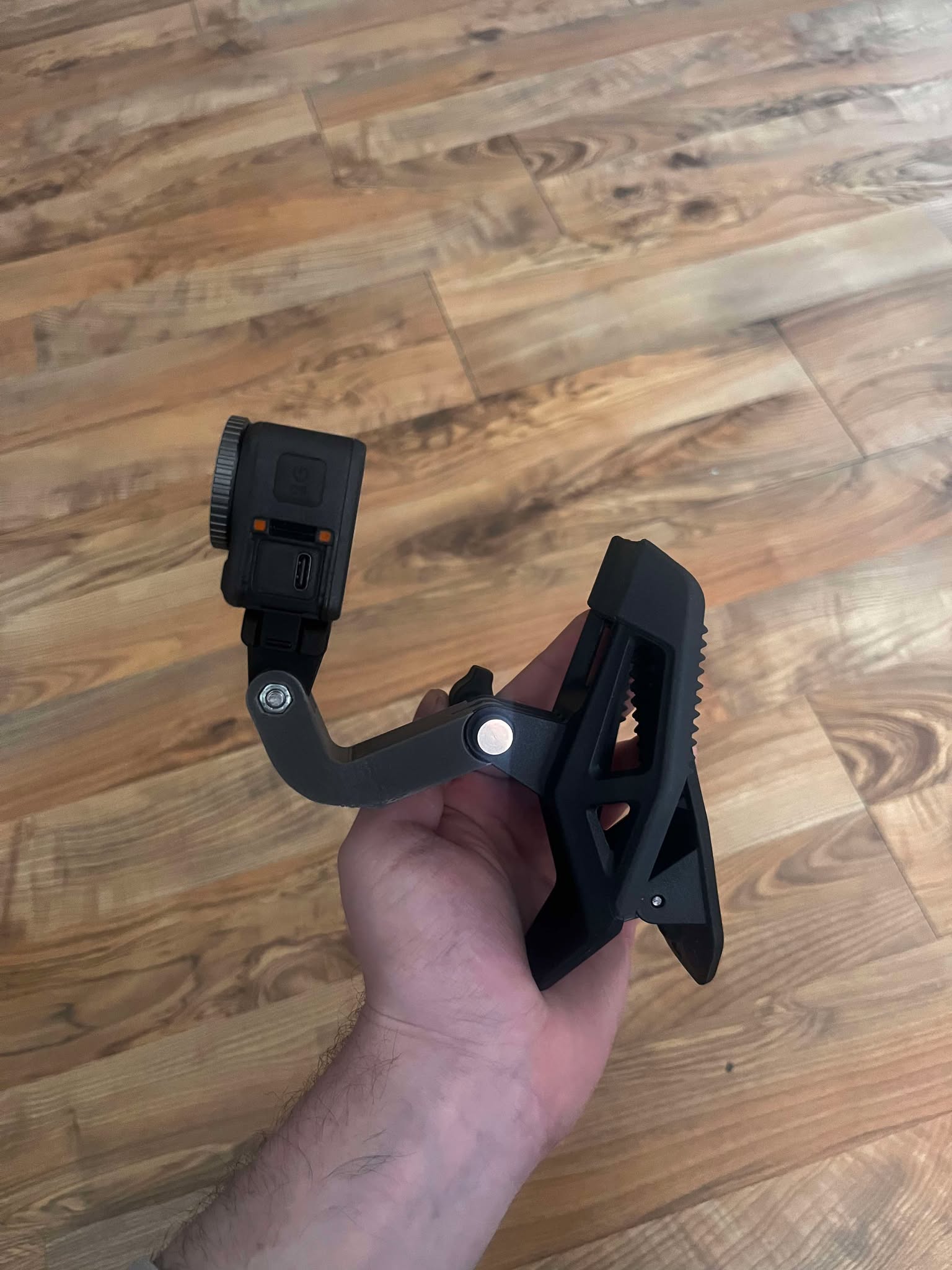 Action camera extension arm