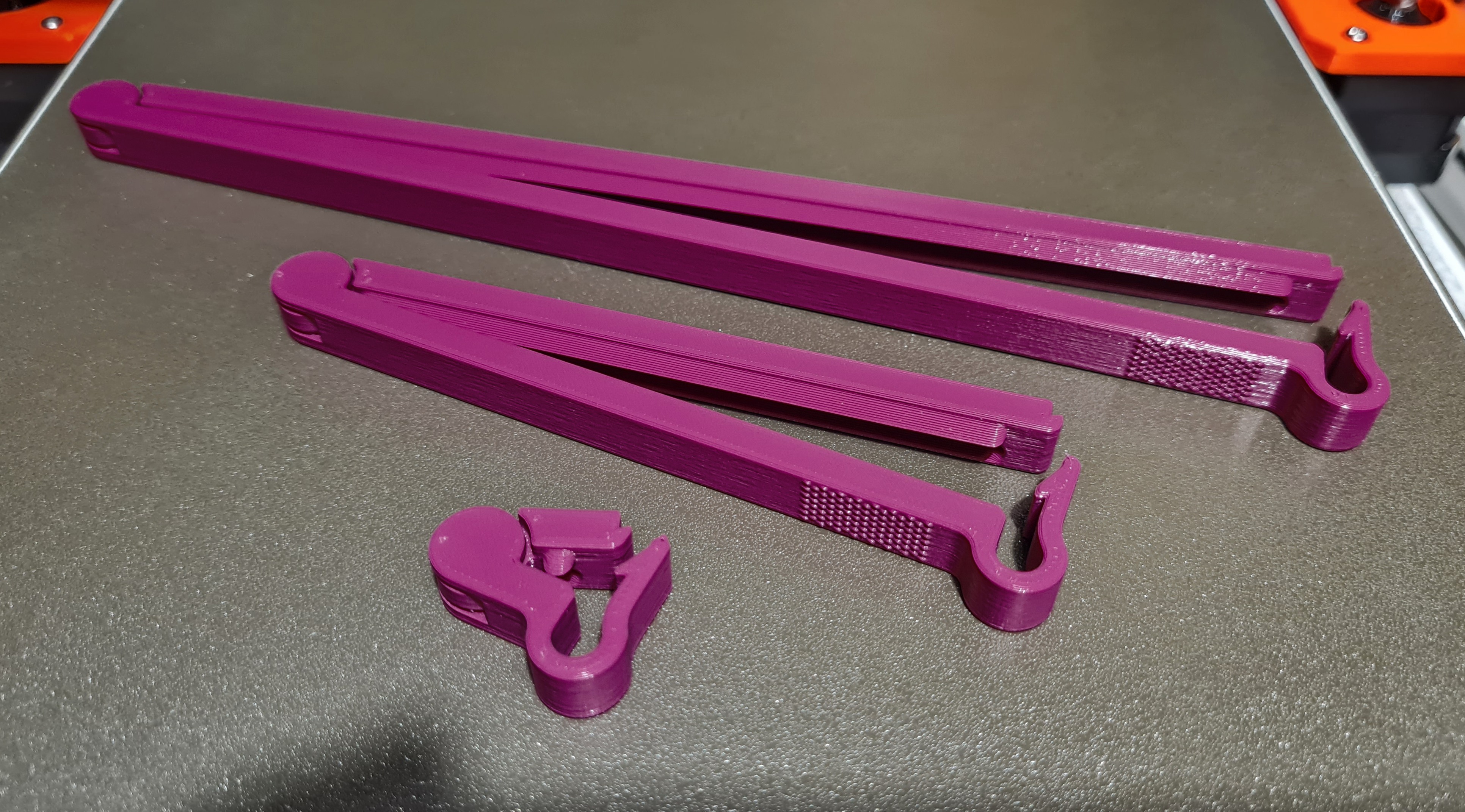 Bag Clip with automatic snap-in mechanism