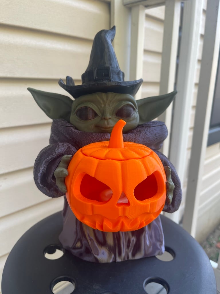 Baby Yoda (Grogu) Halloween Decoration with Light-Up Jack-O'Lantern