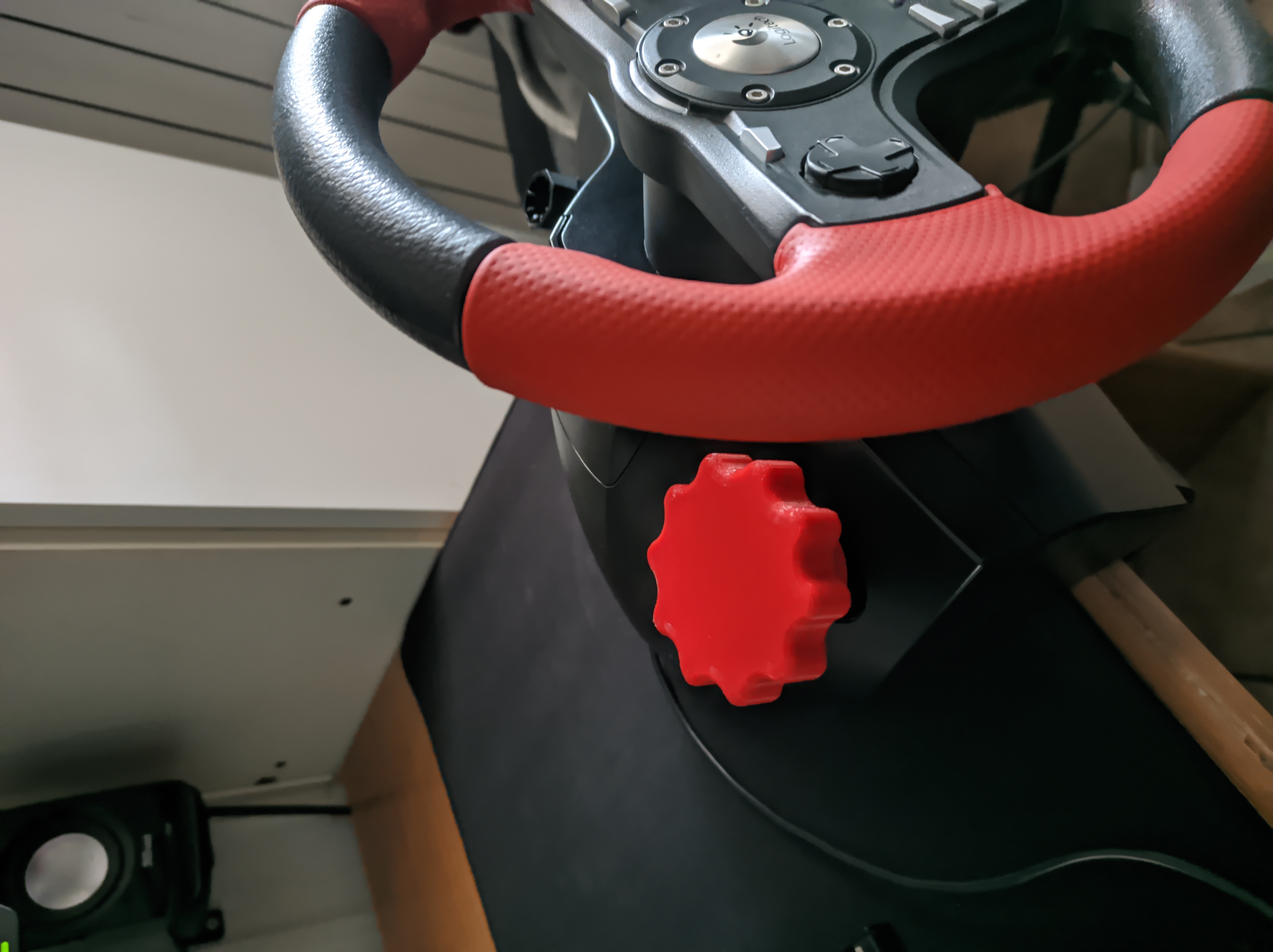 Logitech Formula Force EX mounting knob