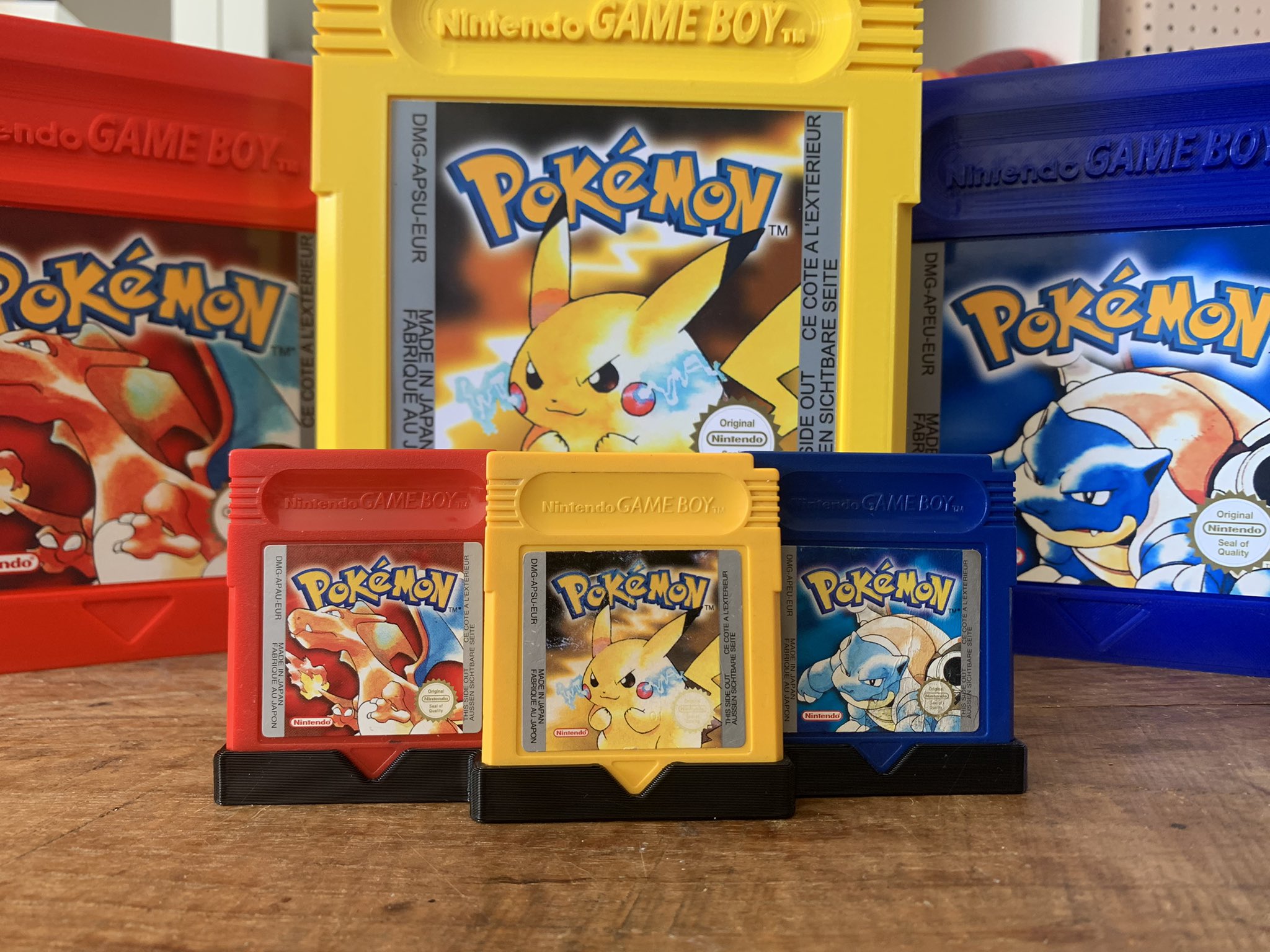 GameBoy (+Advance) cartridge display stand (minimal design)