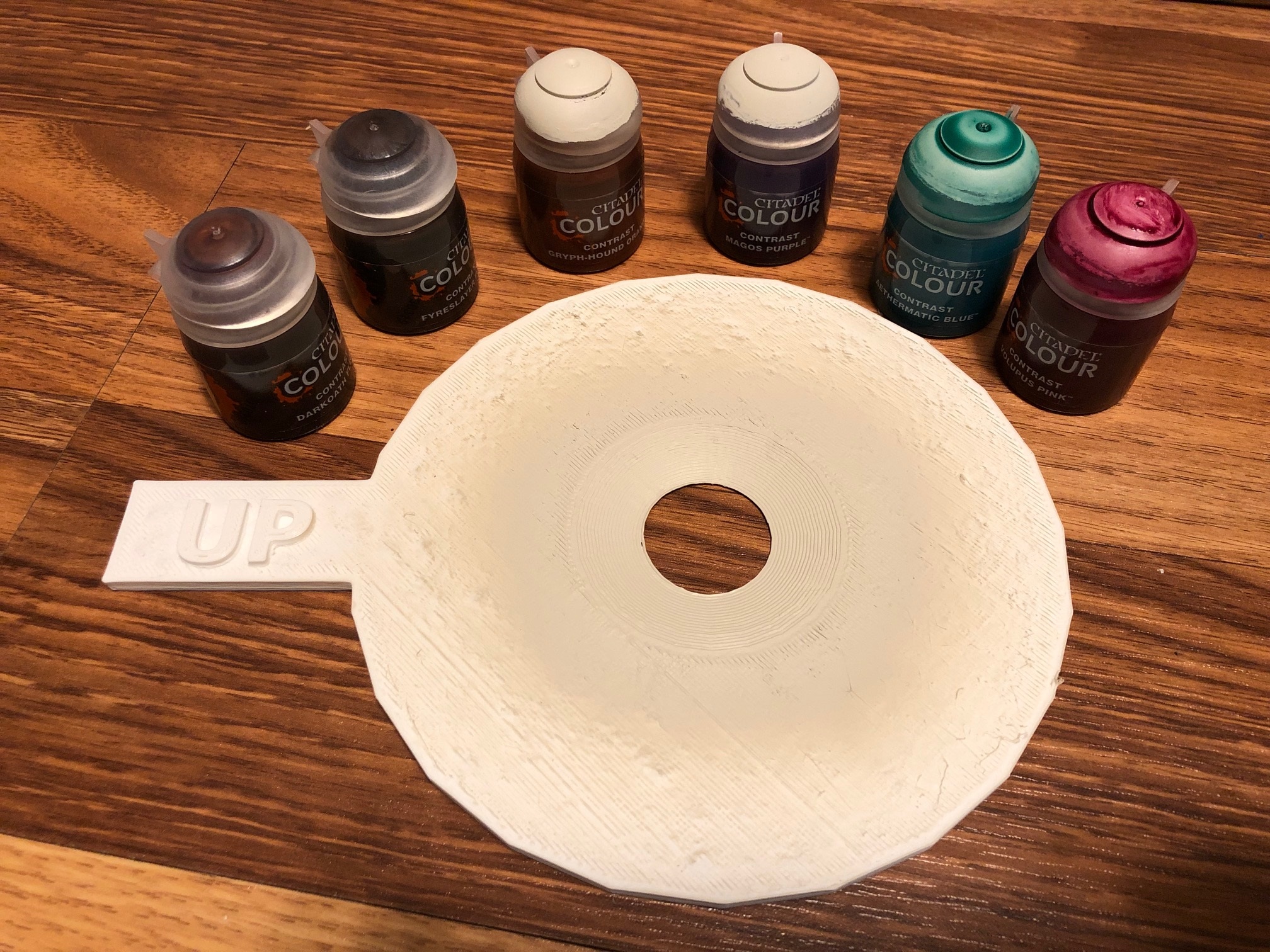 Citadel Contrast Paint cap painting jig