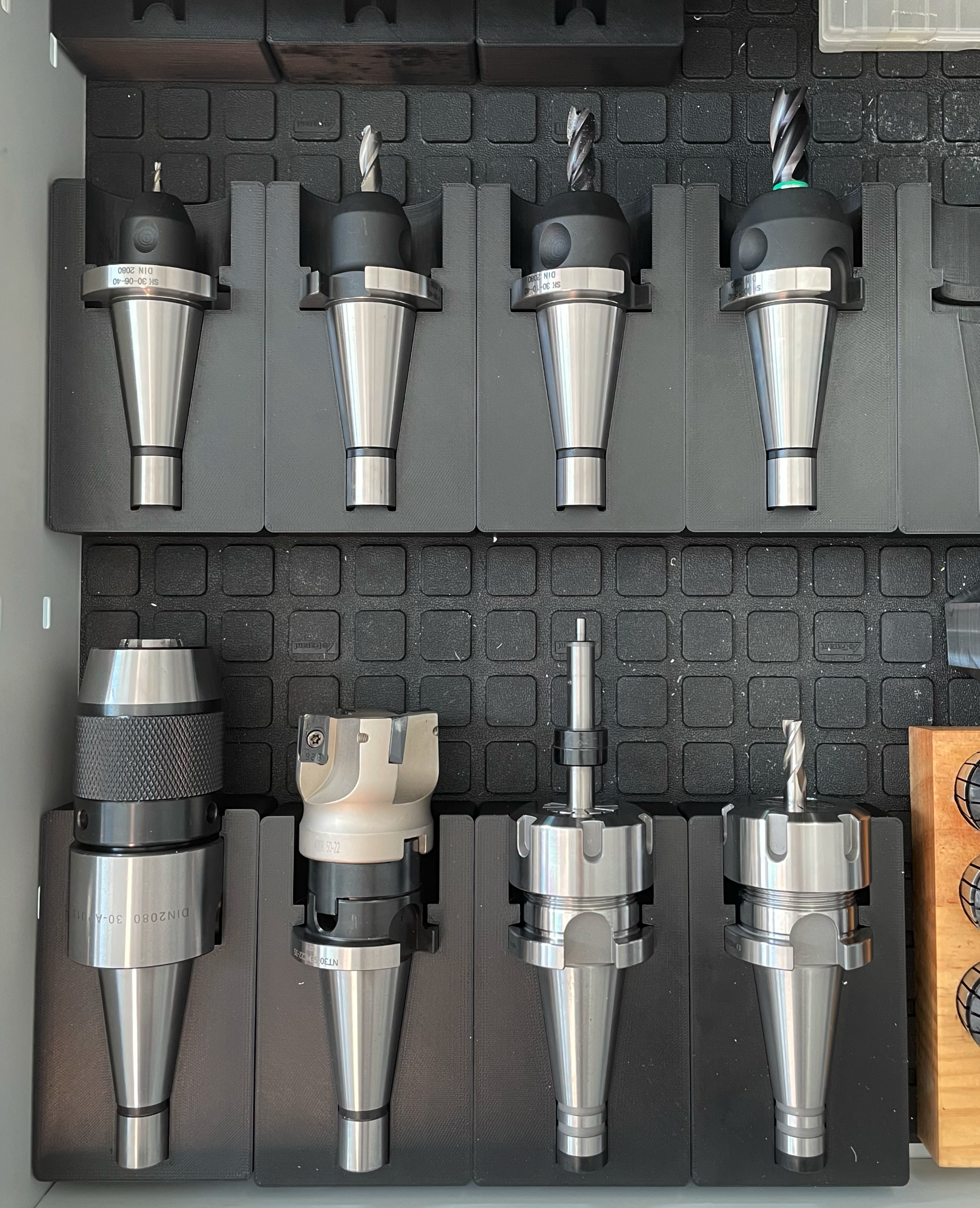 Storage for DIN2080 SK30 Tool Holders on Hoffmann GridLine mats