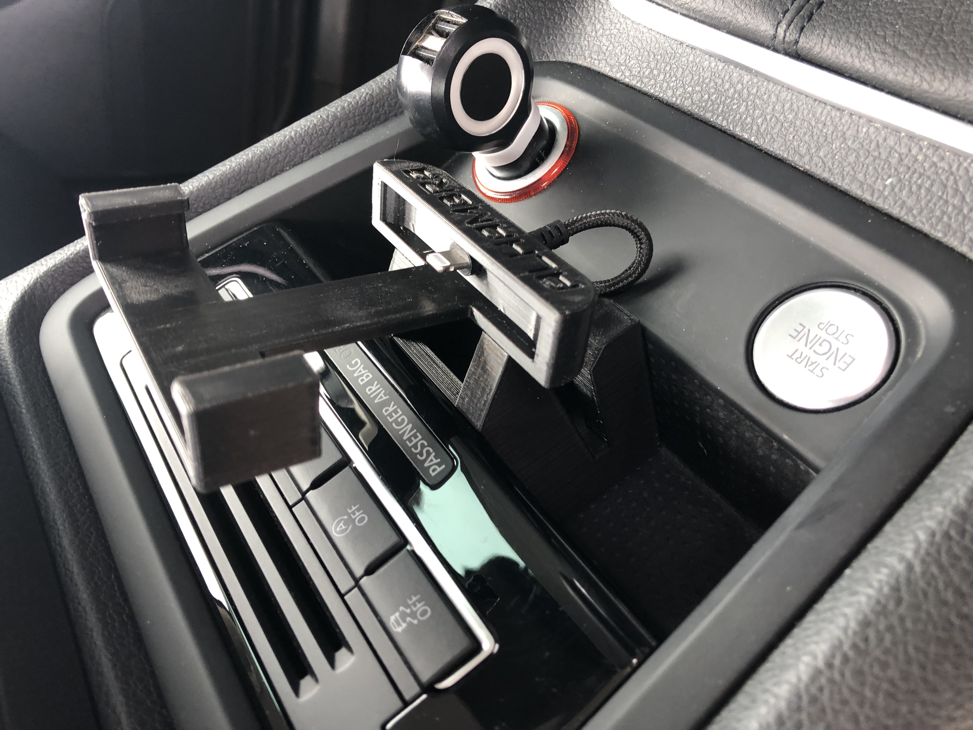 Docking car holder iPhone8 for SEAT FullLink - ver 2.0