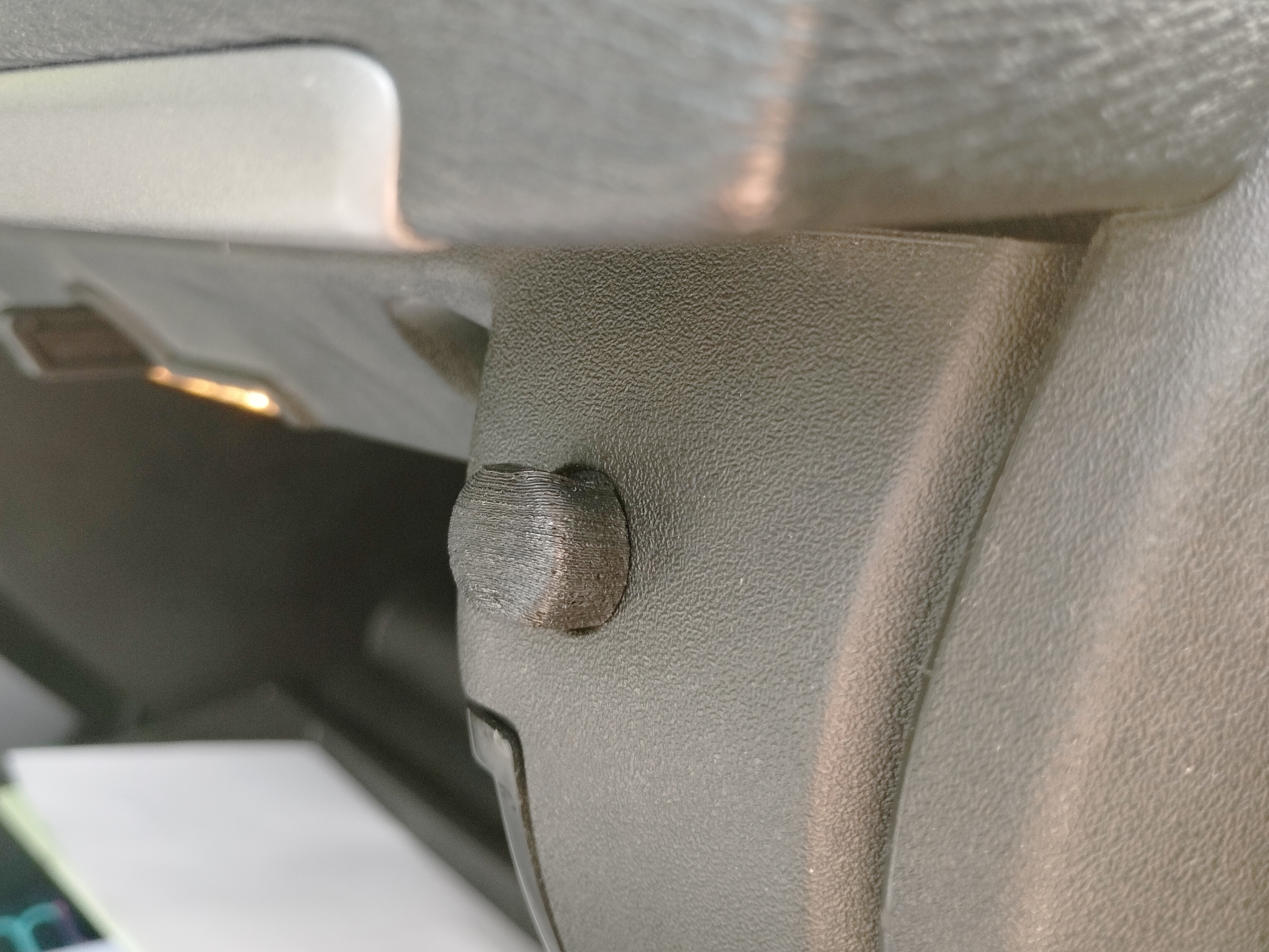 Bumper for Volvo V40 glove box