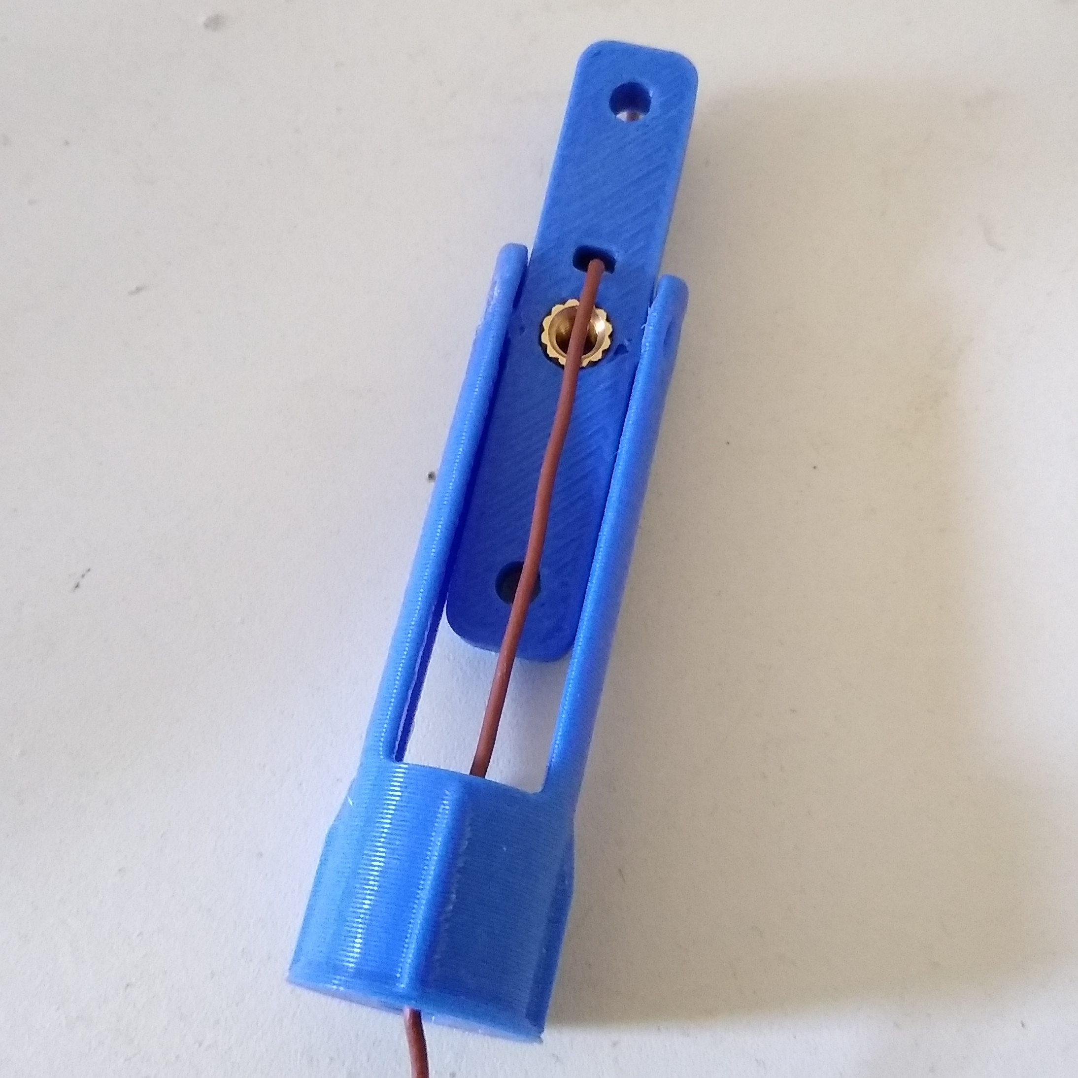 Flip-down drywall anchor prototype (1/2" hole)