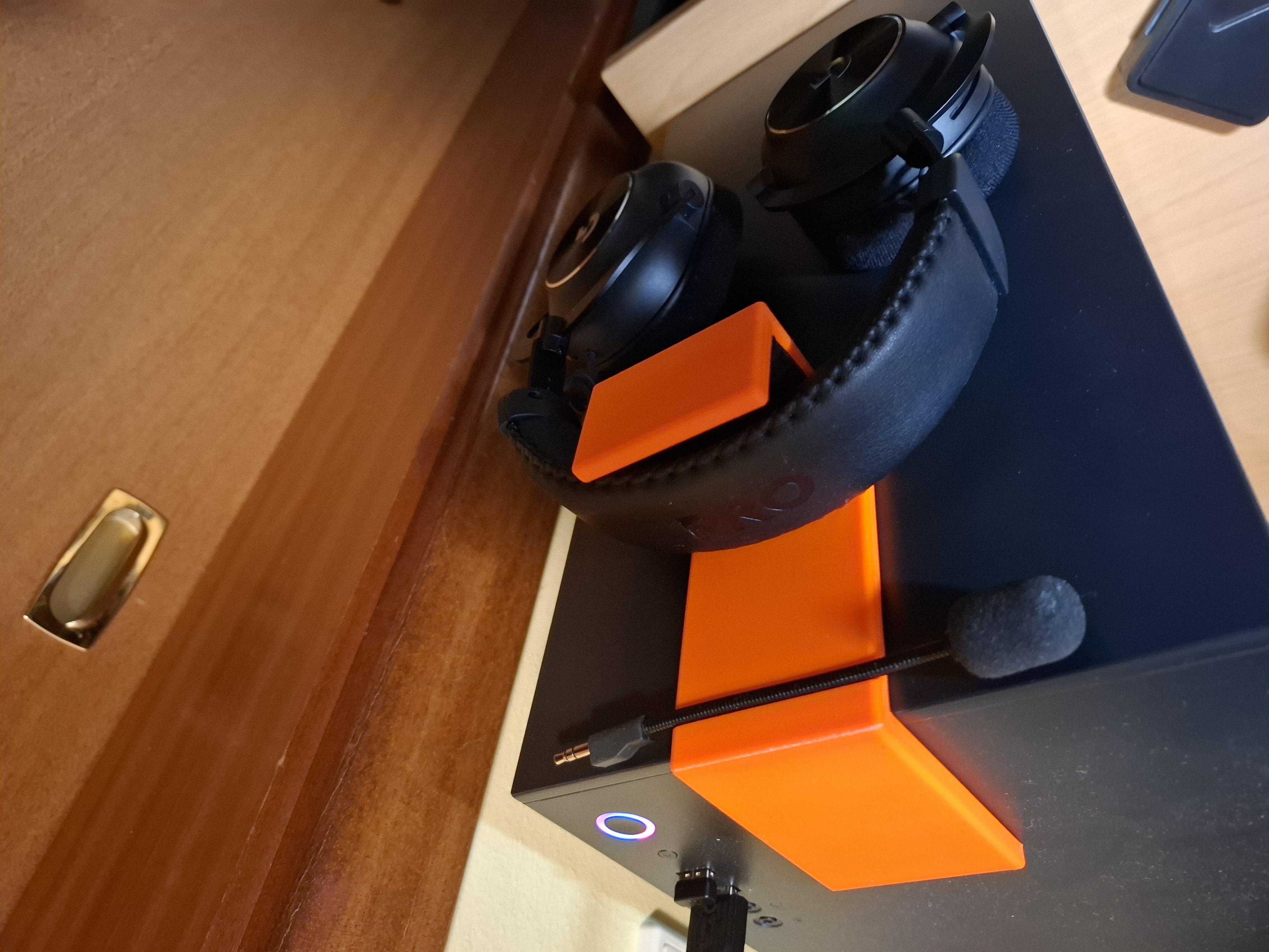 Magnetic headphones holder with microphone slot | PC case headphones mount (originally for Logitech G PRO X 2 Lightspeed