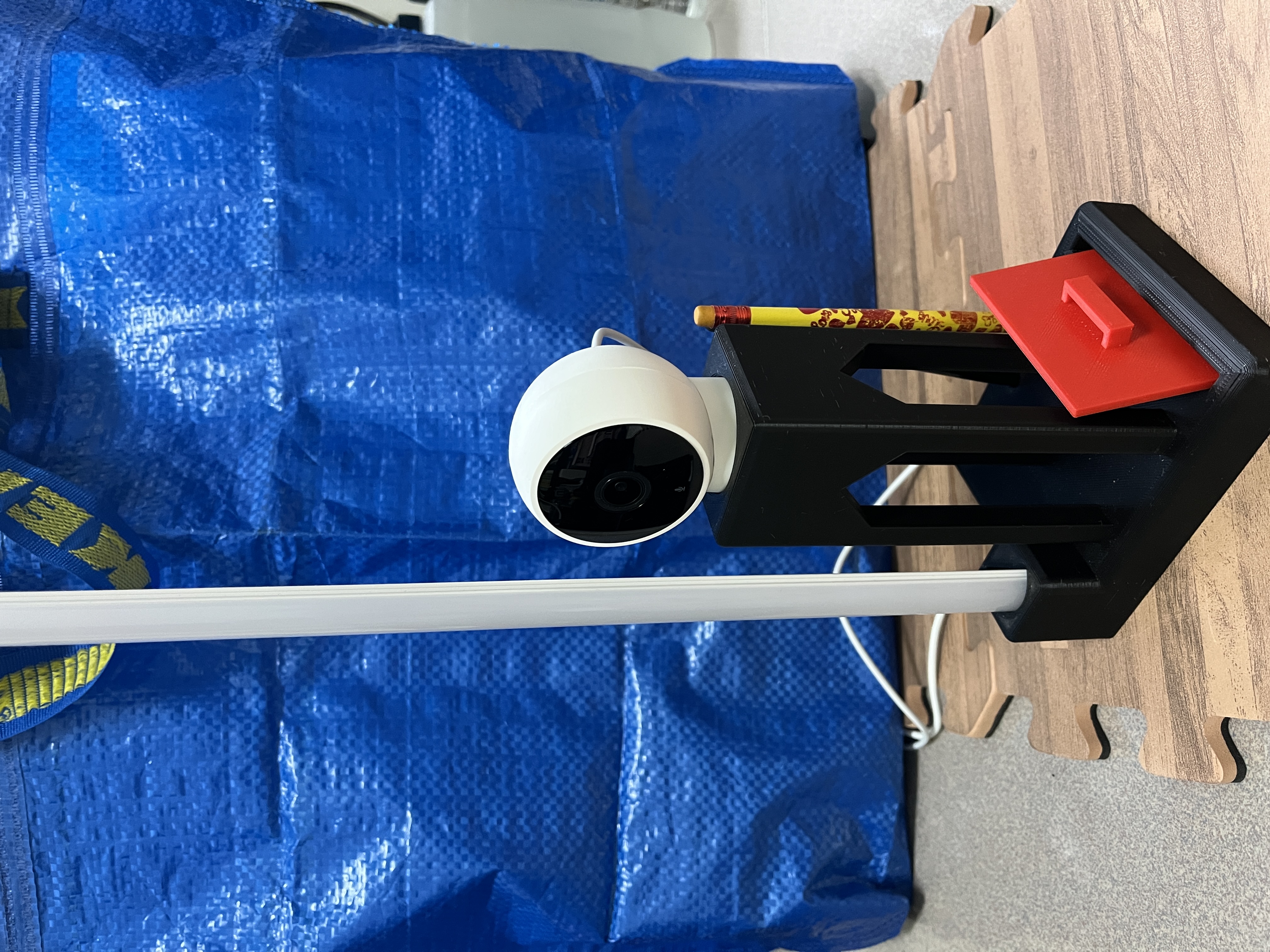 Tool holder (web camera, LED light, screen cover, pen)