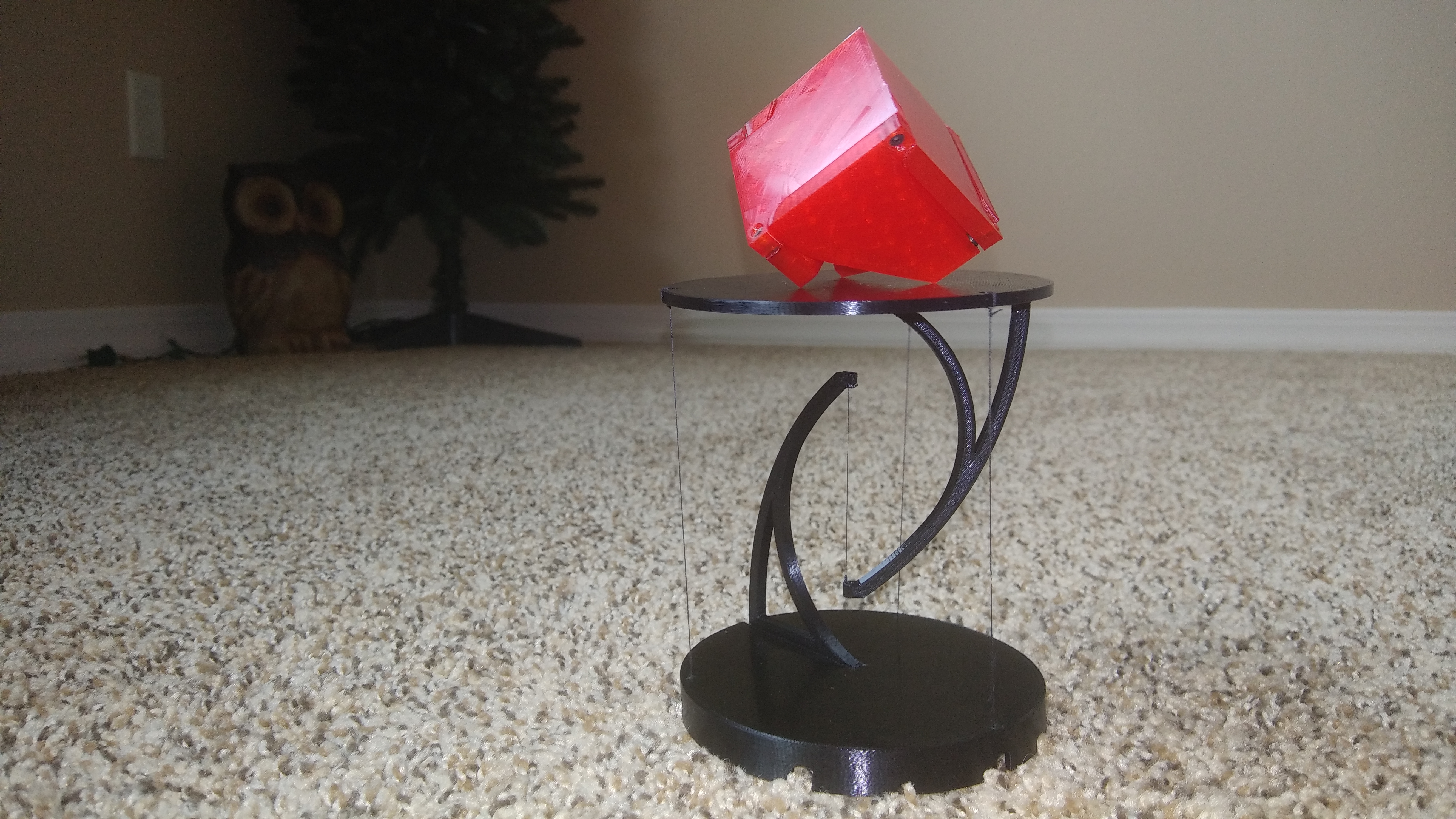 "Floating" tensegrity table with built in tensioning mechanism
