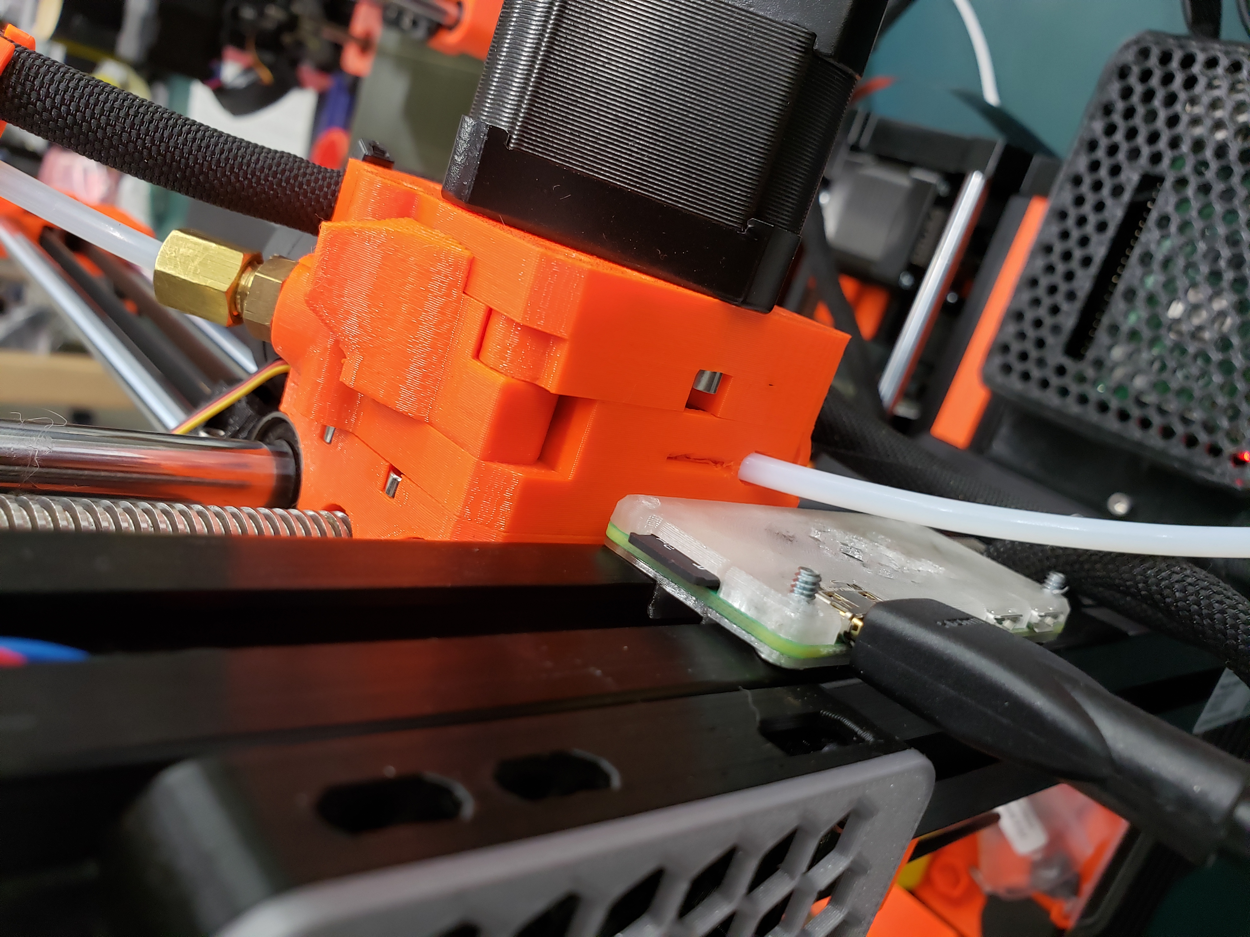 Ultra-slim Raspberry Pi Zero 2 W case for Prusa Mini/Mini+ extrusion