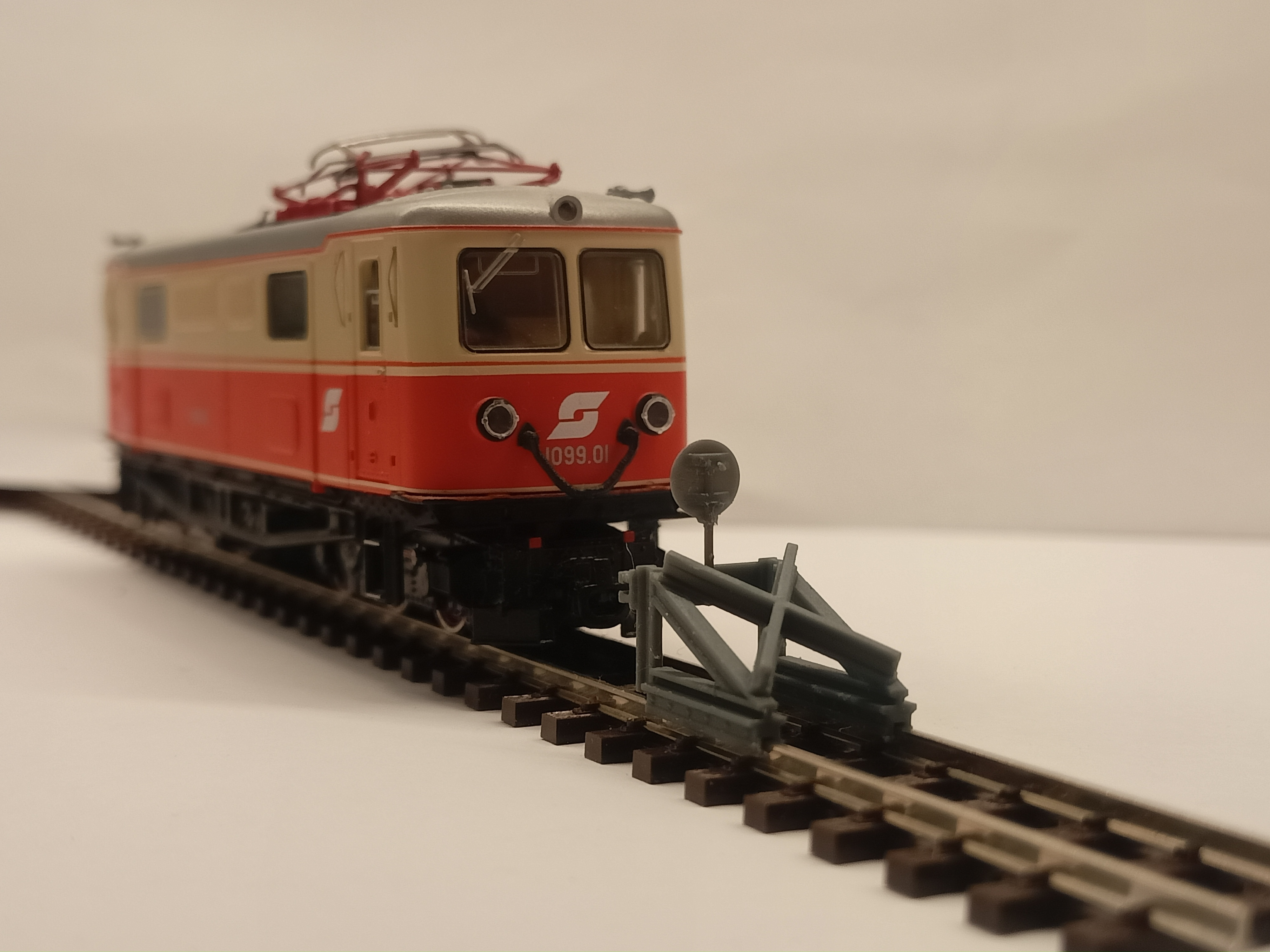 H0e (1:87) buffer stop - presupported