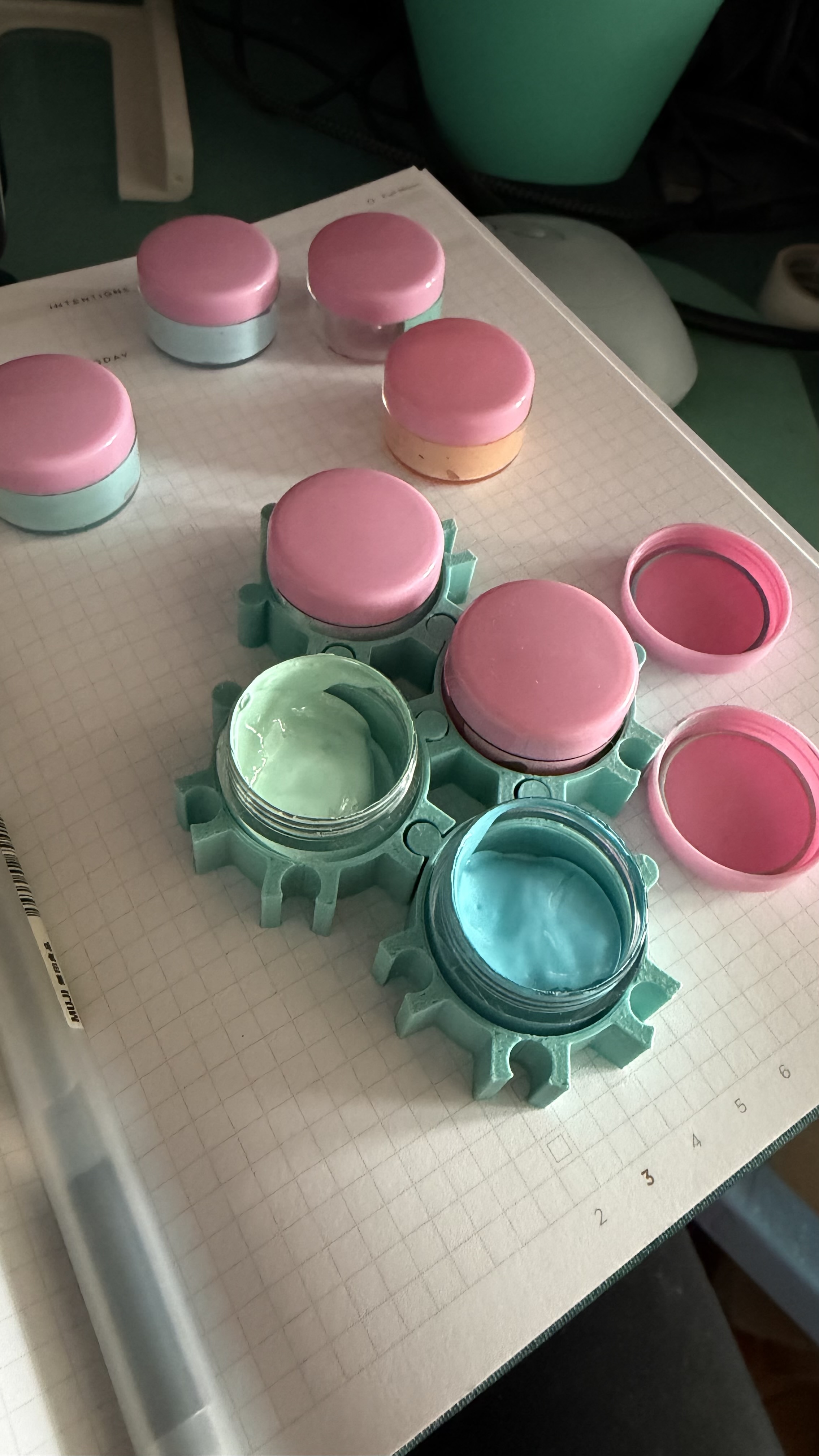 Interlocking Holder for Paint or Cosmetic Containers