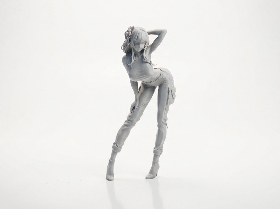 Dynamic Pose Female Figurine 3D Printable