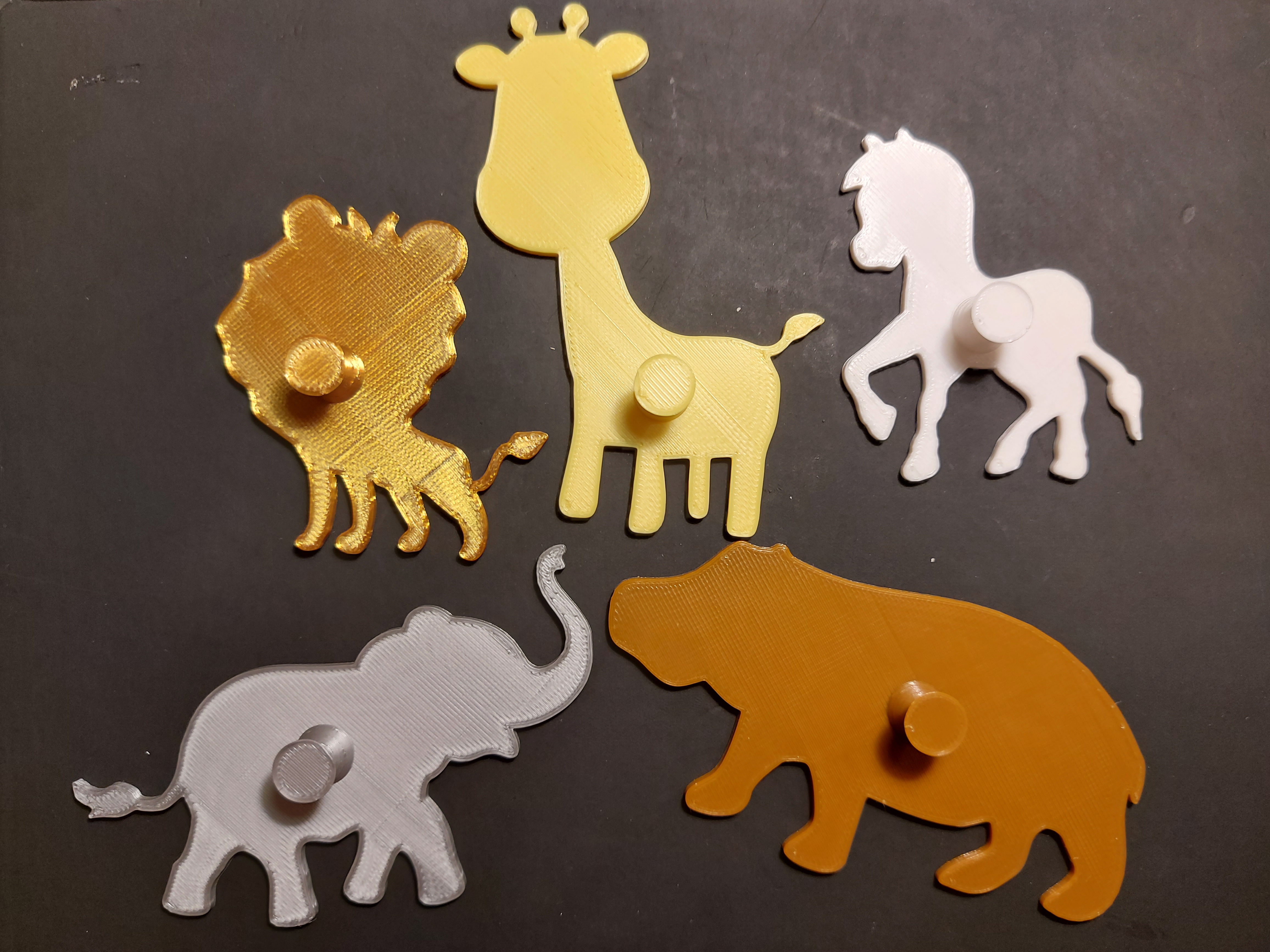 Safari animal models for tracing