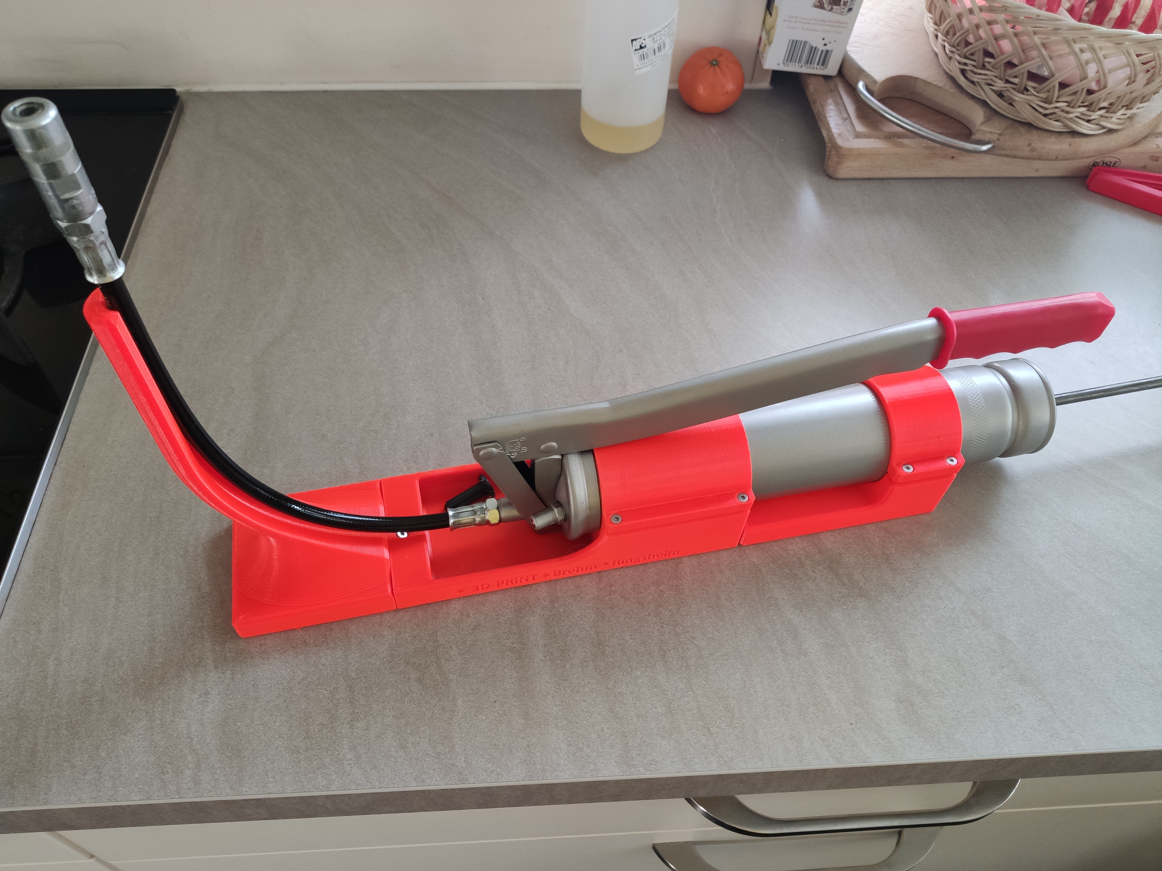 Tisch-Halter für Einhand-Fettpresse für LM8UU oder LMU8 - Mount for grease gun or grease press for LM8UU or LMU8