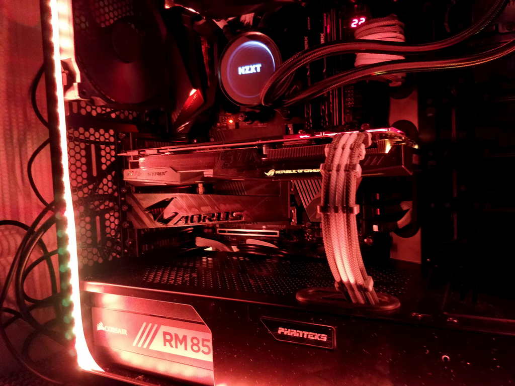 Aorus GPU Sag Bracket