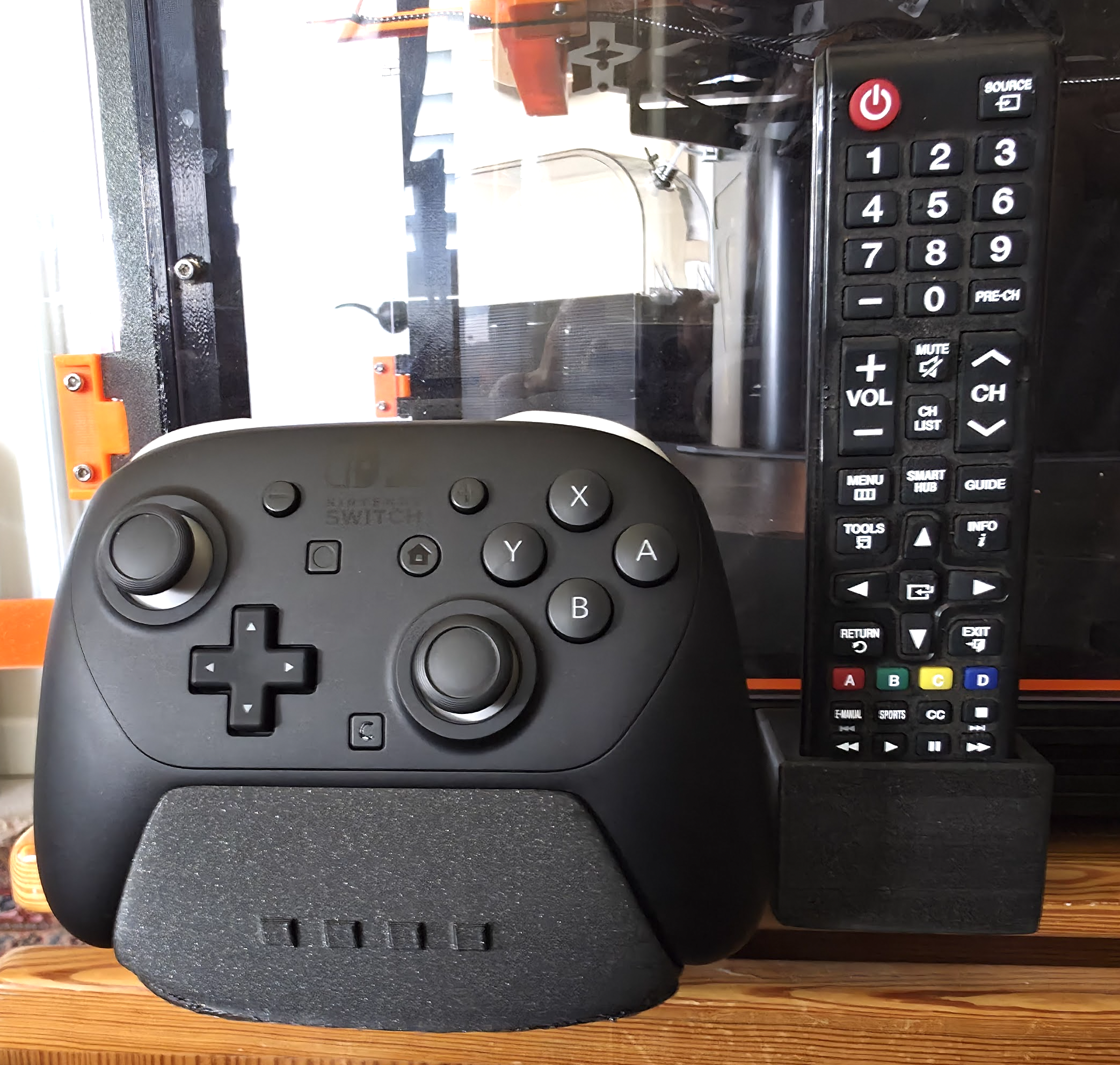 TV and/or Switch2-Pro controller holder for Prusa-XL (helping bridging waiting time!)