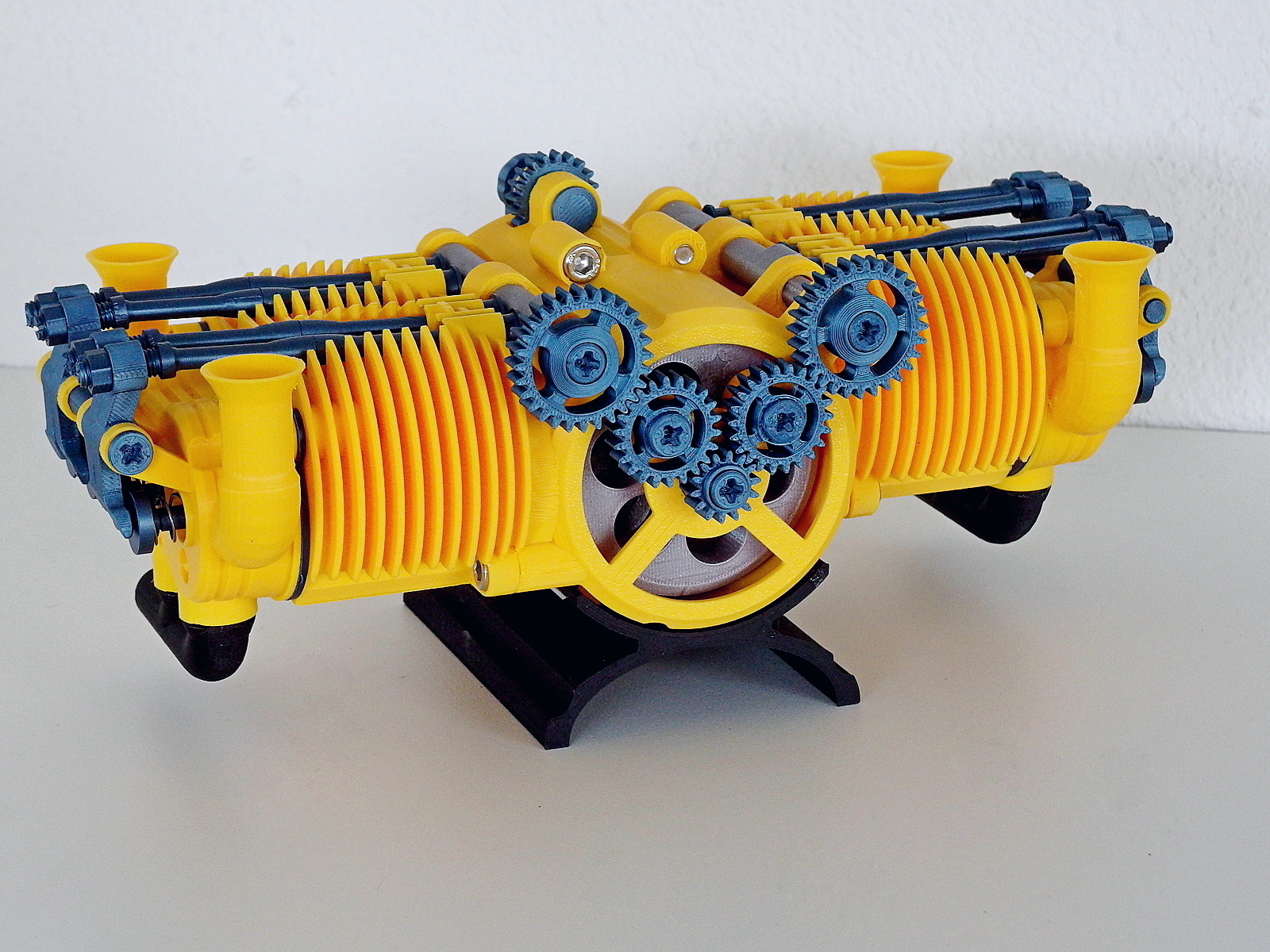 4 Cylinder OHV Boxer Engine