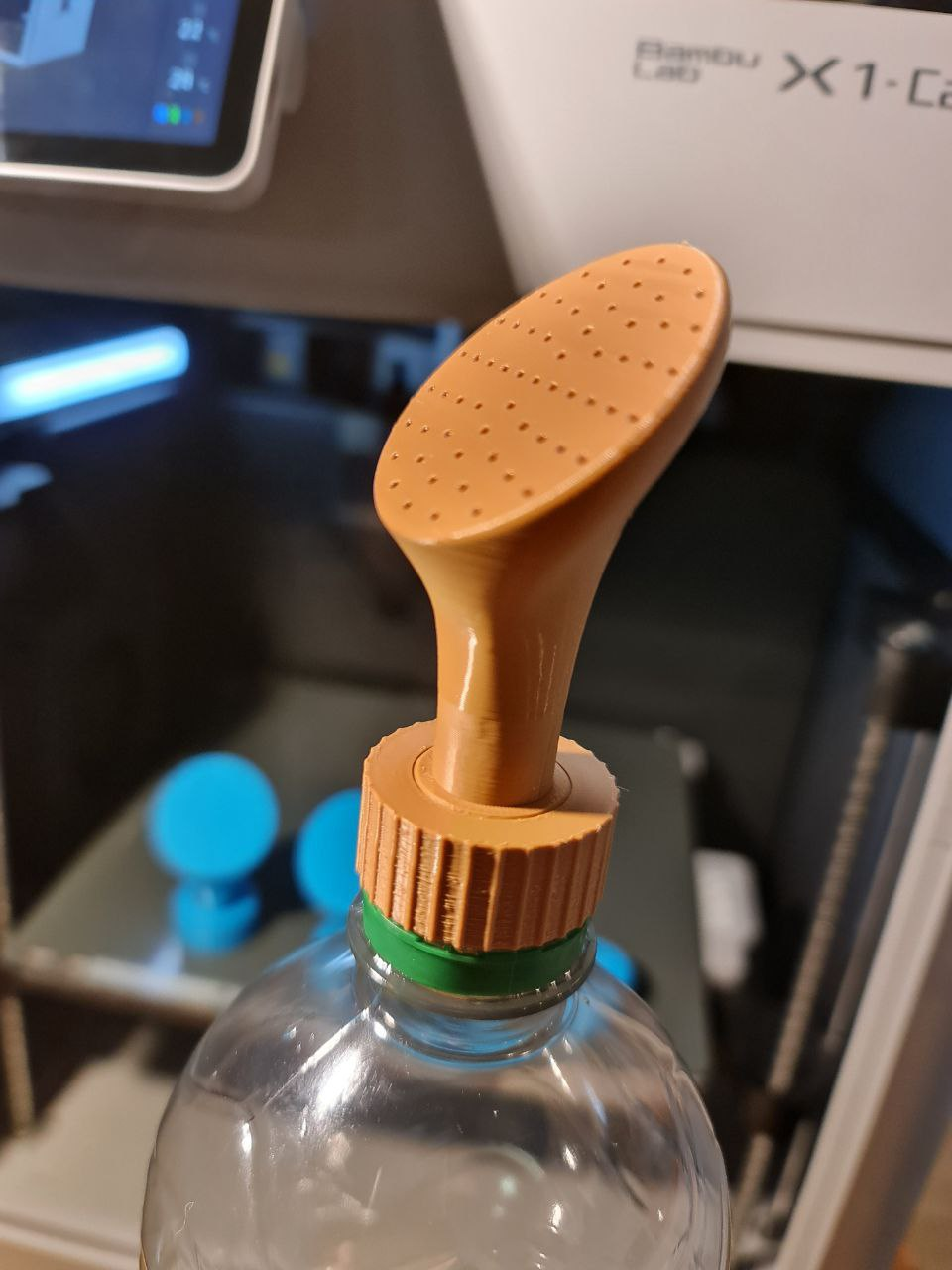 Rinser / water dispenser / watering bottle cap for PET-Bottles - Thread with DIN 6063-1